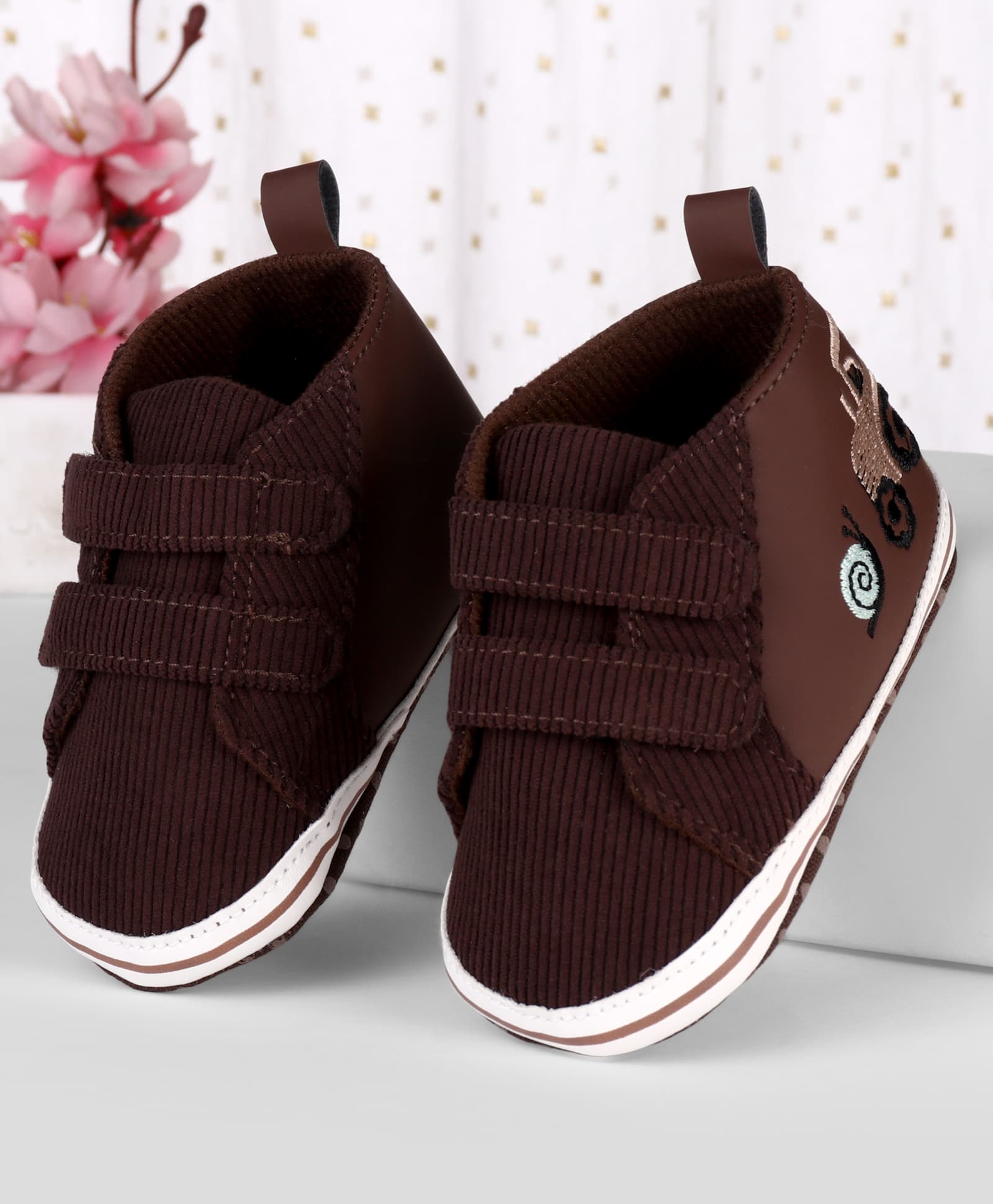 Cute Walk by Babyhug Velcro Closure Solid Booties - Brown-image-35