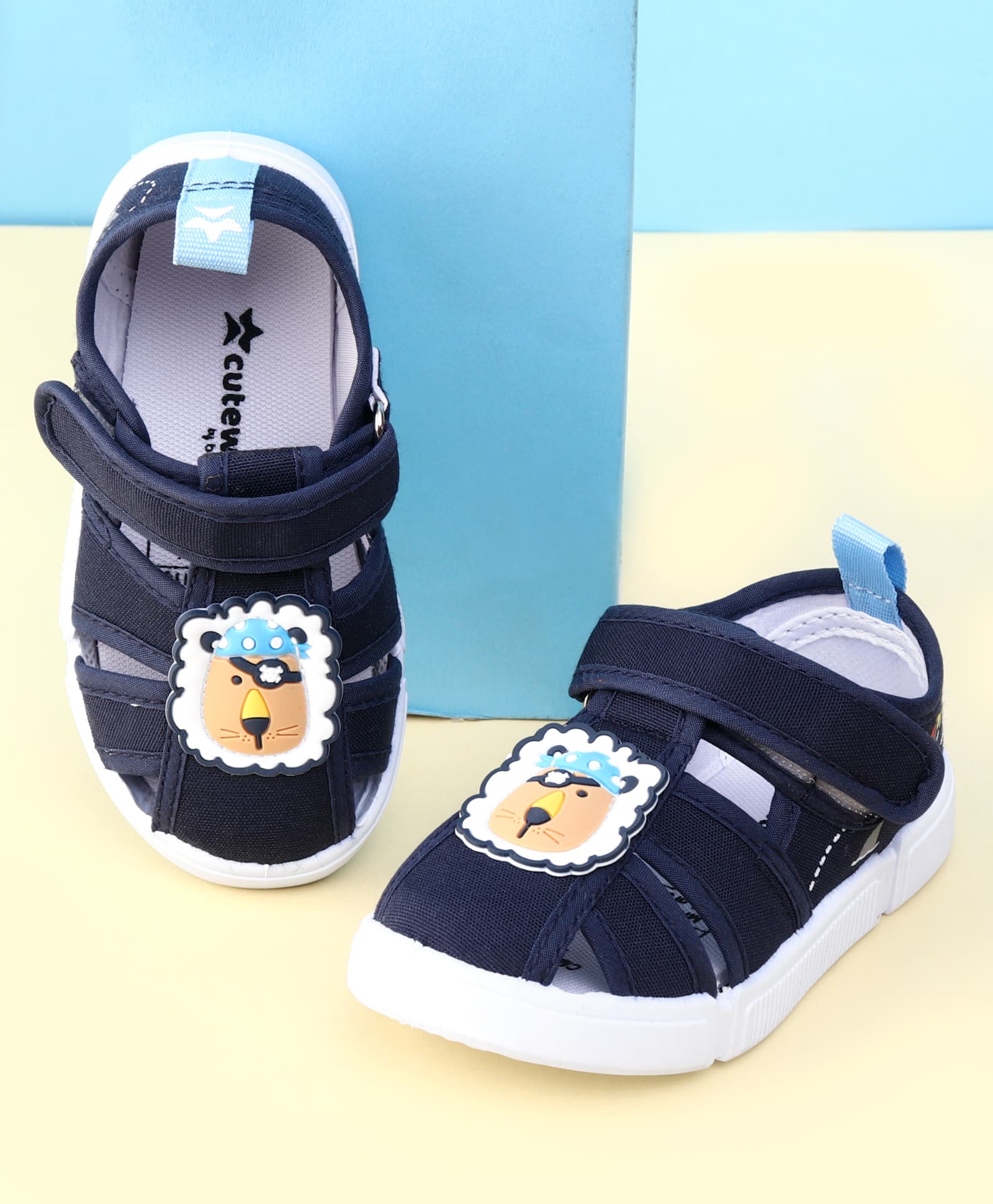 Cute Walk by Babyhug Velcro Closure Sandal With Lion Applique - Navy Blue-picture-20