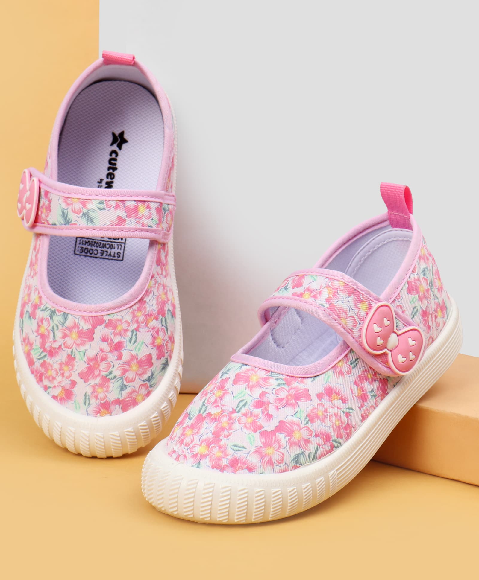 Cute Walk by Babyhug Velcro Closure Floral Printed Casual Shoes - Pink-picture-15