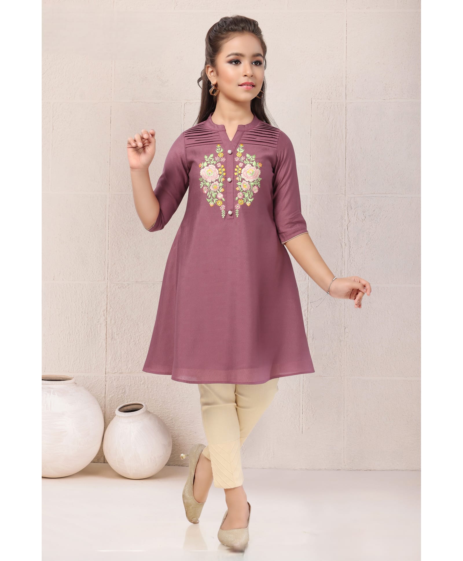 MASTARANG Woven Three Fourth Sleeves Floral Embroidered Kurti & Pants Set - Wine-image-25