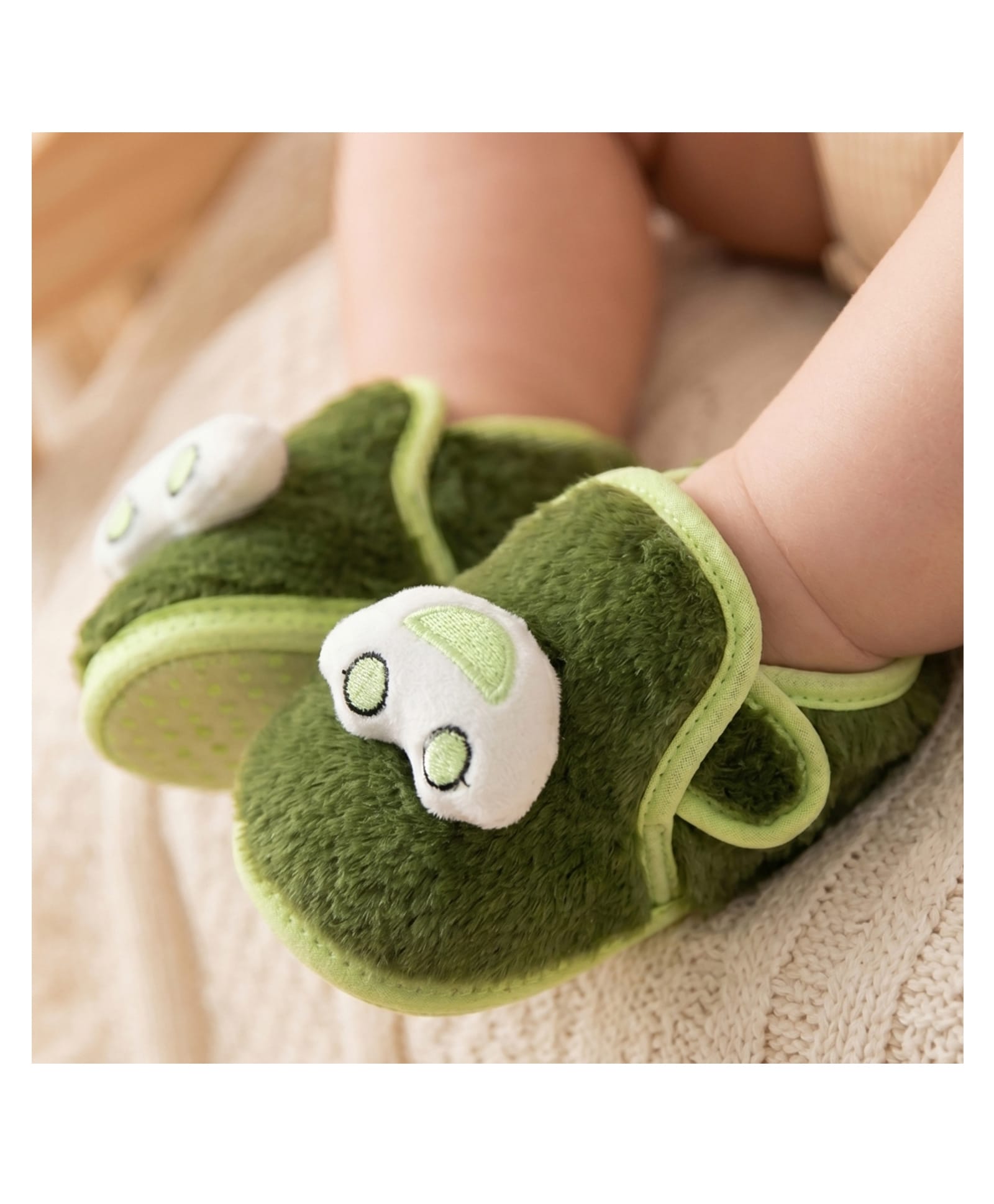 Neska Moda Cartoon Applique Detailed Velcro Closure Booties - Green-picture-46