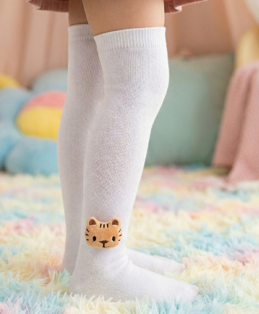 Neska Moda Cotton Spandex Knit Animal Face Applique Detailed Socks - White-picture-10