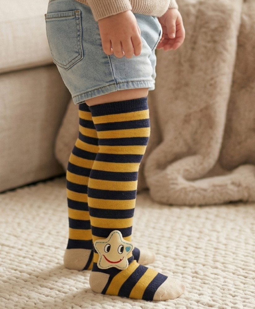 Neska Moda Cotton Spandex Knit Star Applique Detailed Striped Socks - Multi Colour-image-15
