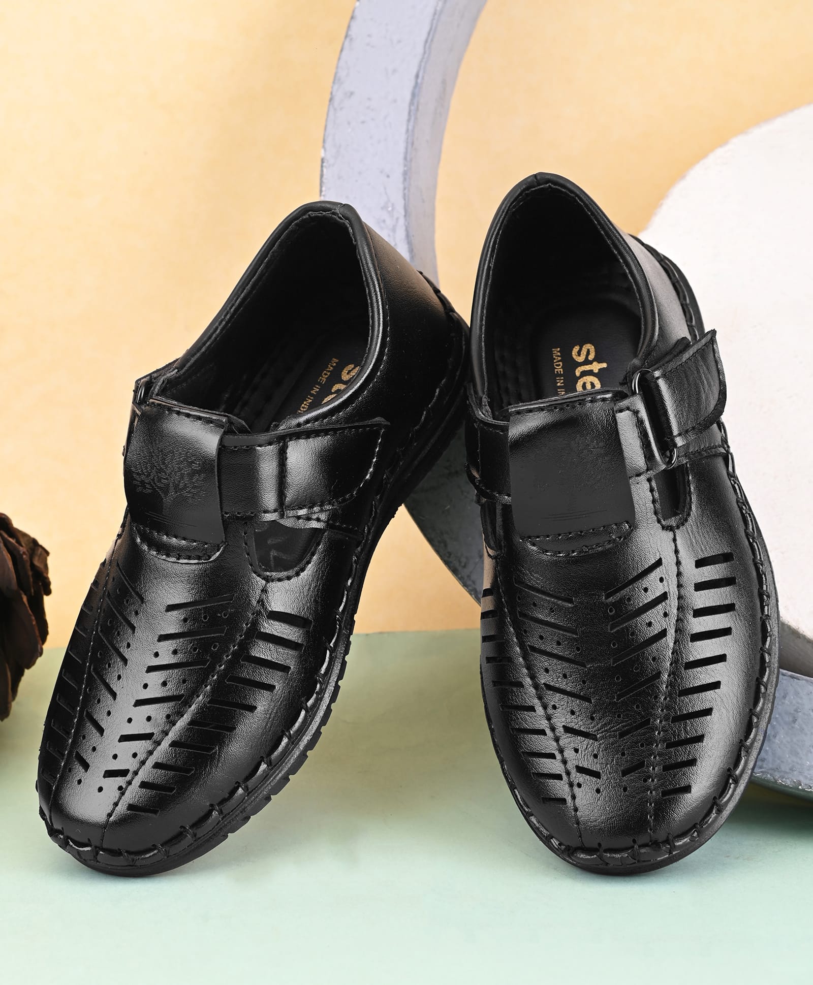 Steprite Abstract Designed Velcro Closure Shoes - Black-picture-16