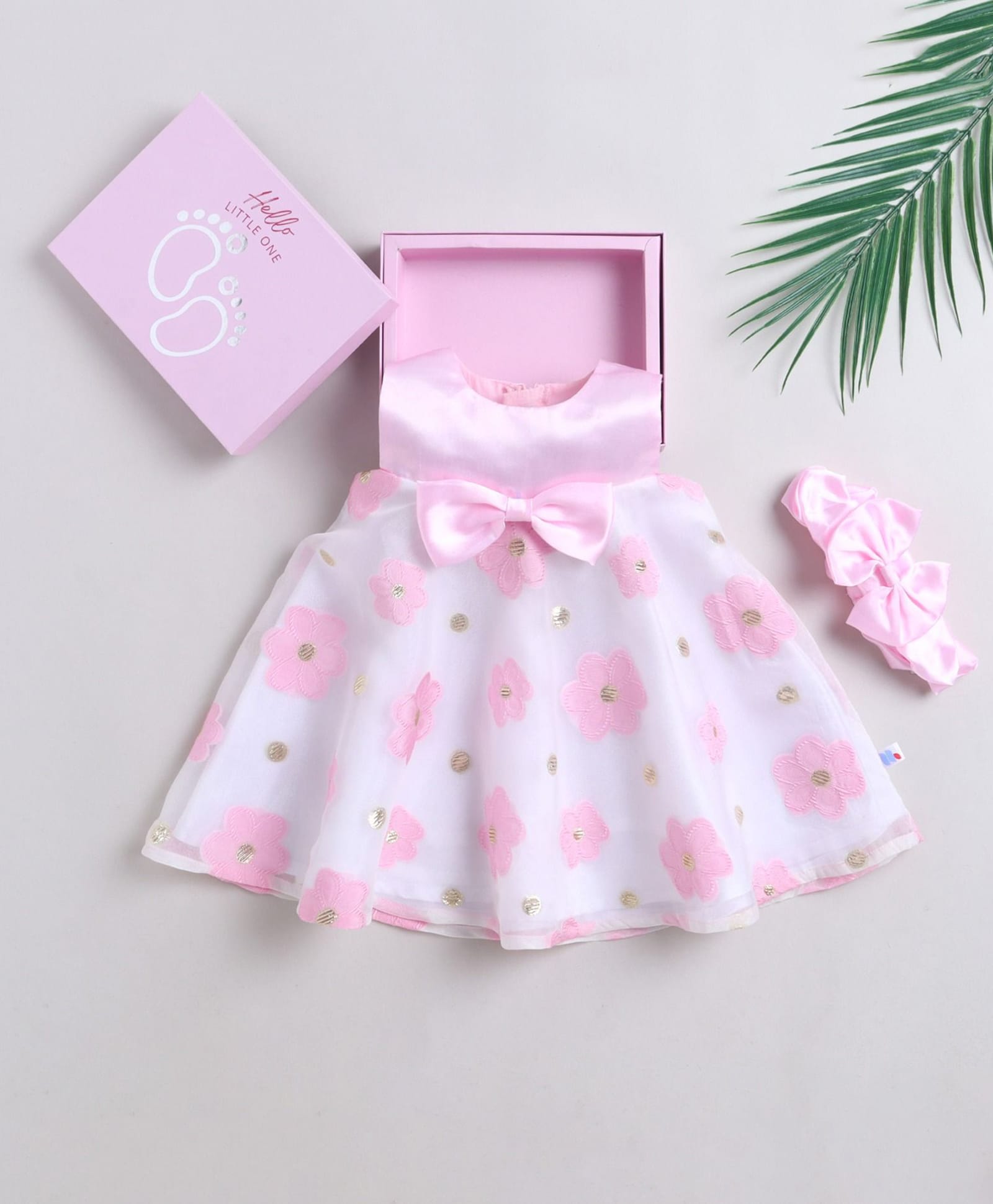 Many frocks & Tissue Woven Sleeveless Bow Embellished Dress With Headband - White & Pink-image-22