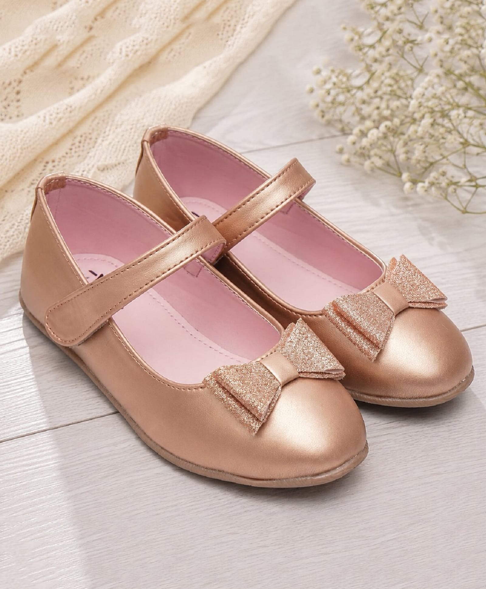 boyz n galz Glittered Bow Applique Detailed Velcro Closure Mary Jane Ballerinas - Rose gold-picture-23