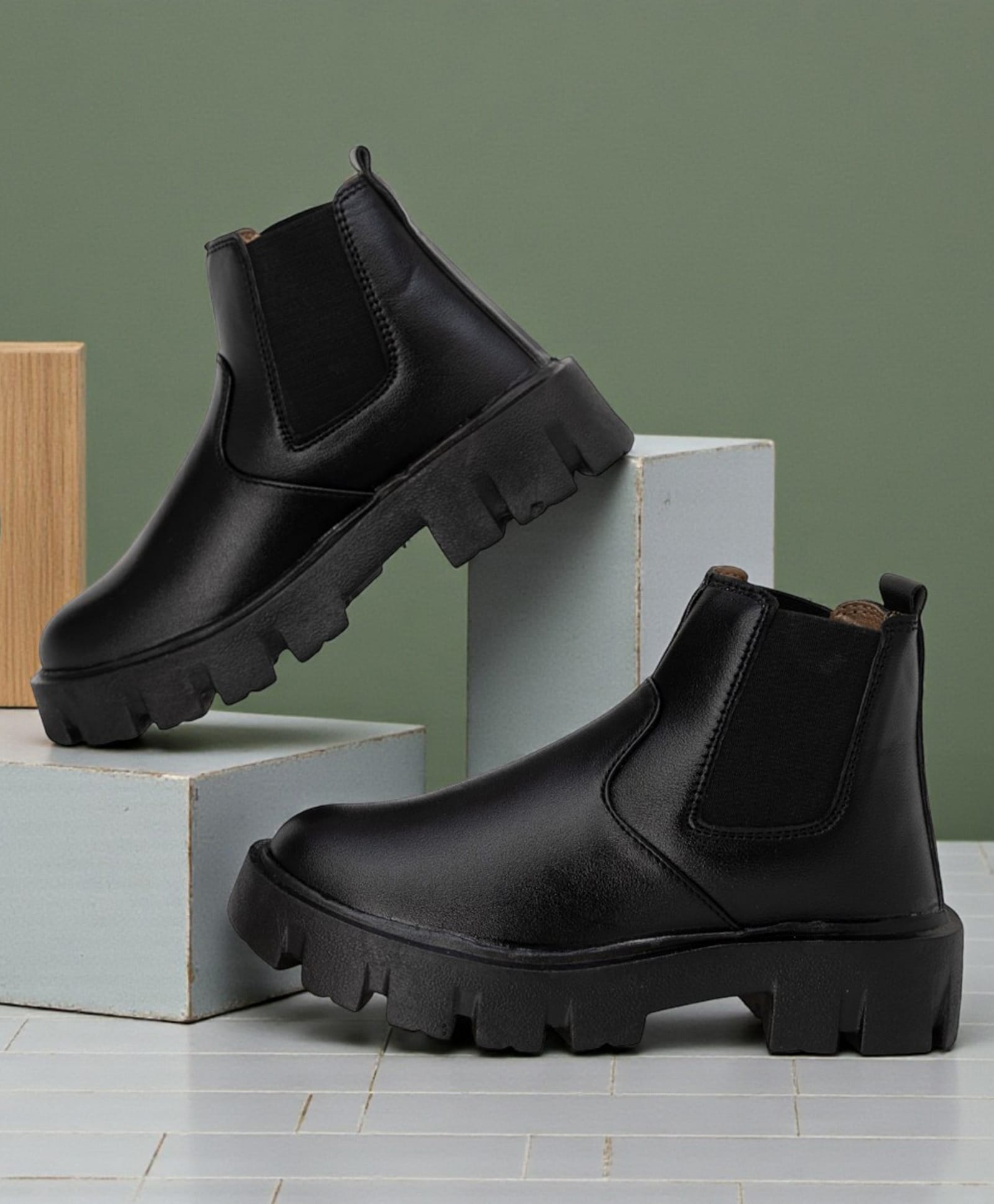 Freeplay Solid Slip On Boots - Black-picture-27