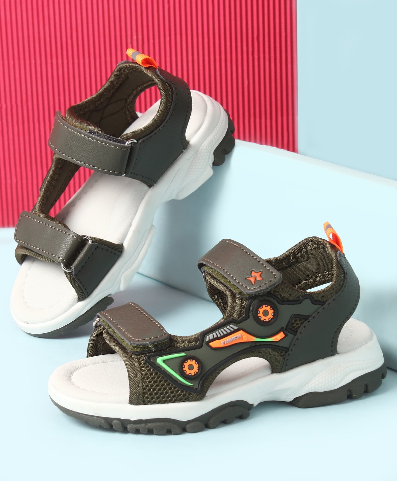 Cute Walk by Babyhug Velcro Closure Sandals with Fashion Text Applique - Green-picture-12