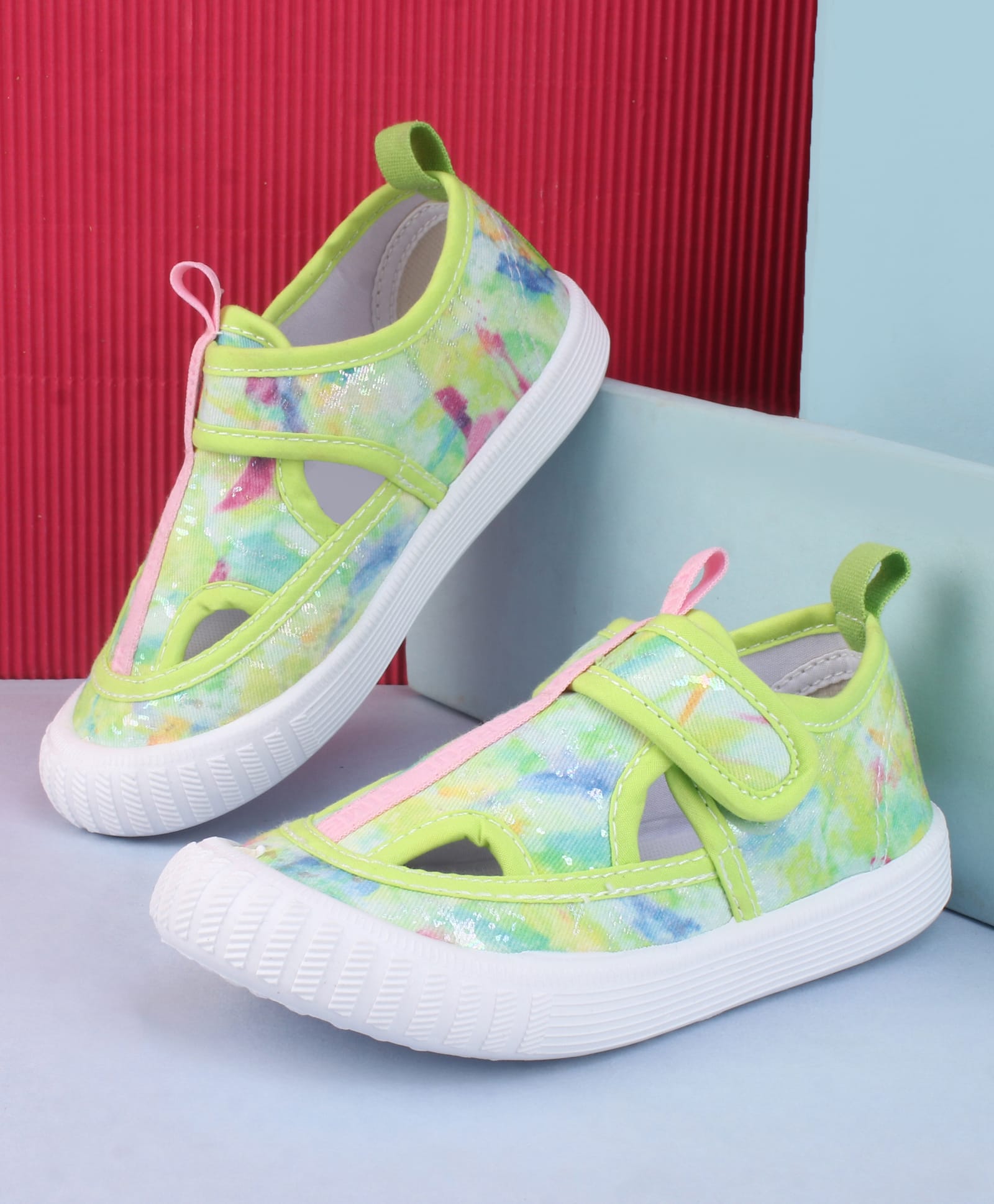 Cute Walk by Babyhug Velcro Closure Sandals Print - Green-picture-22