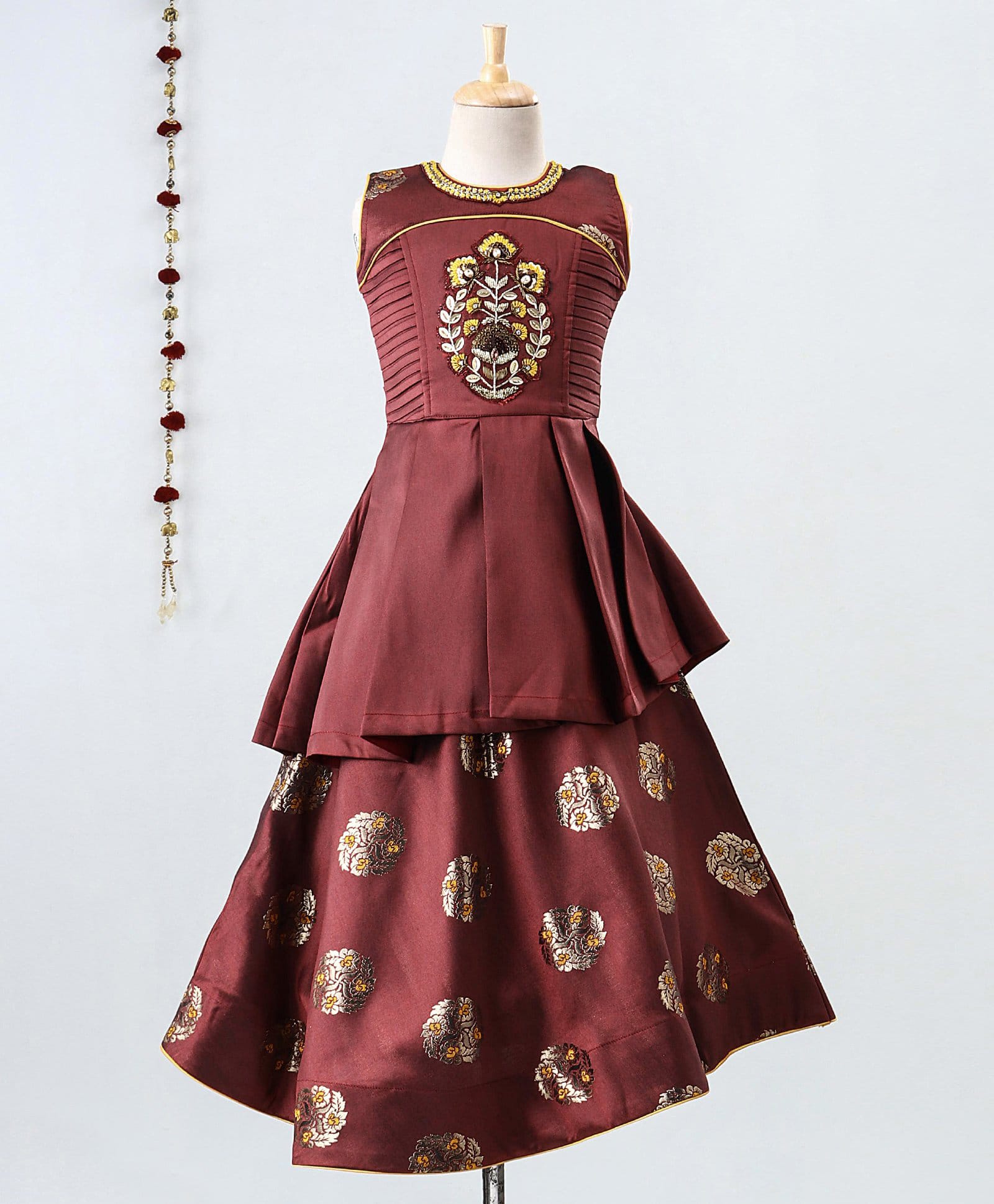 Enfance Satin Knit Sleeveless Jacquard Floral Patch Sequinned & Embroidered Dress - Maroon-image-9