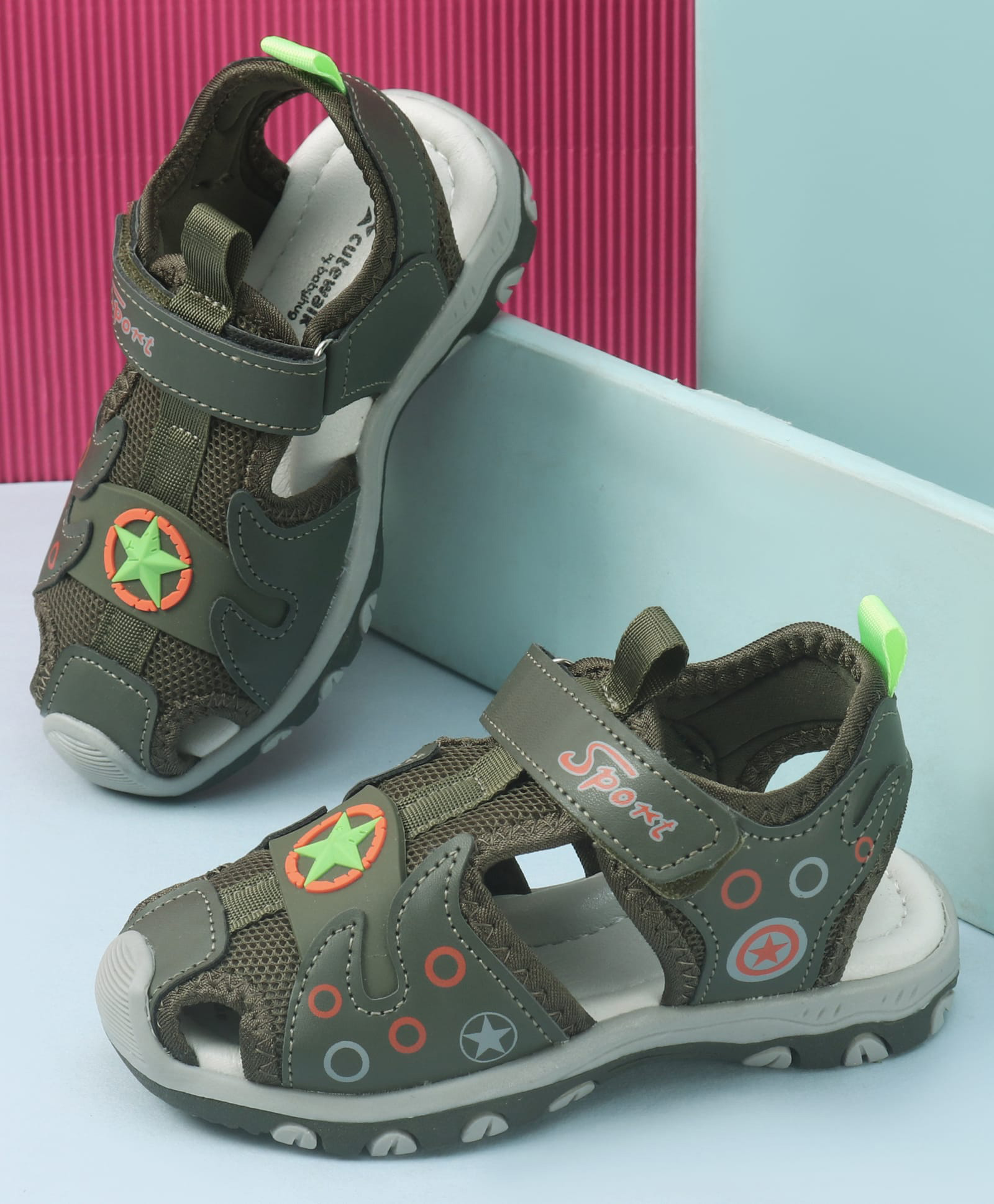 Cute Walk by Babyhug Velcro Closure Sandal Star Applique - Green-picture-23