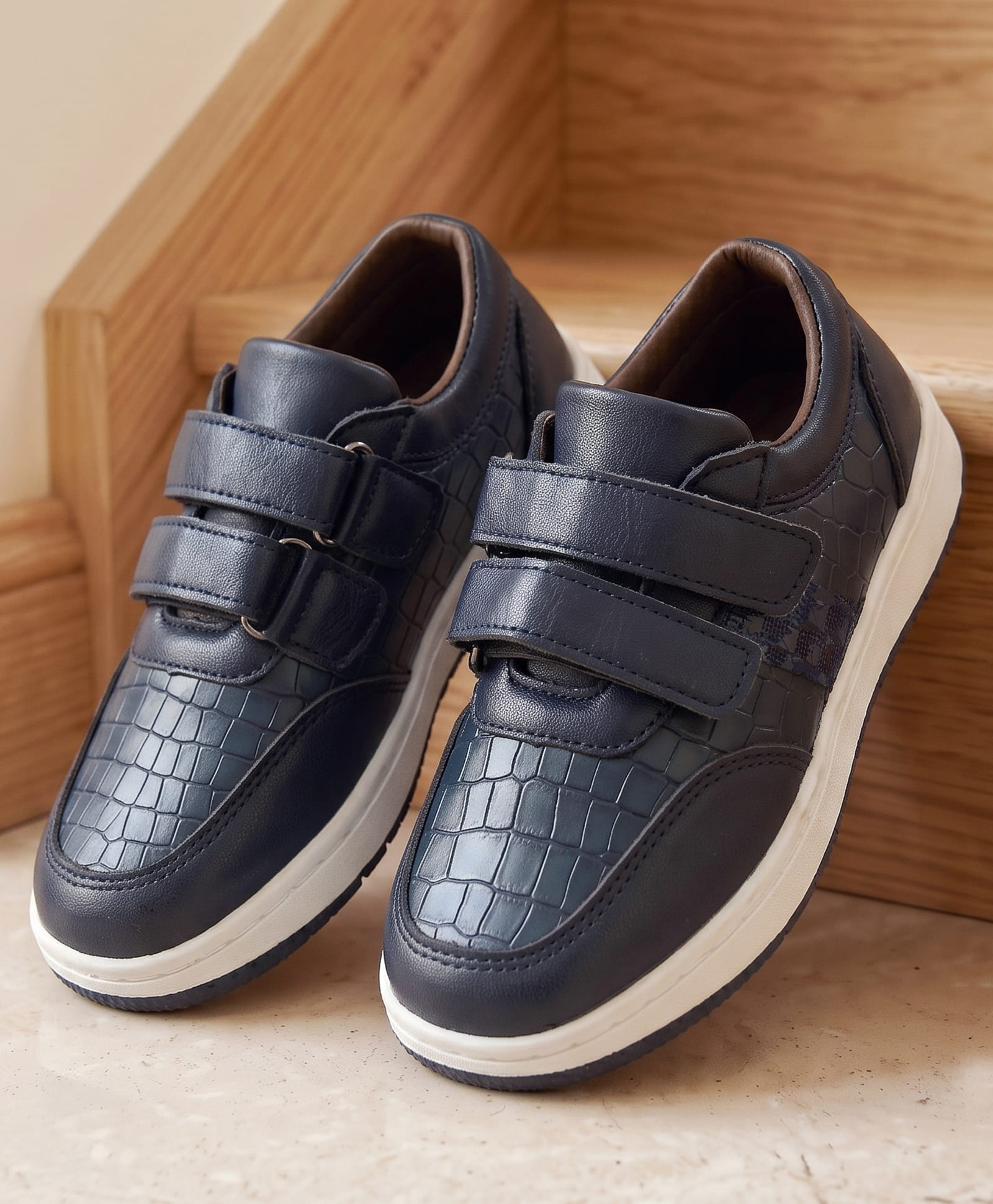 Cute Walk by Babyhug Velcro Closure Solid Formal & Party Wear Shoes - Navy-image-2