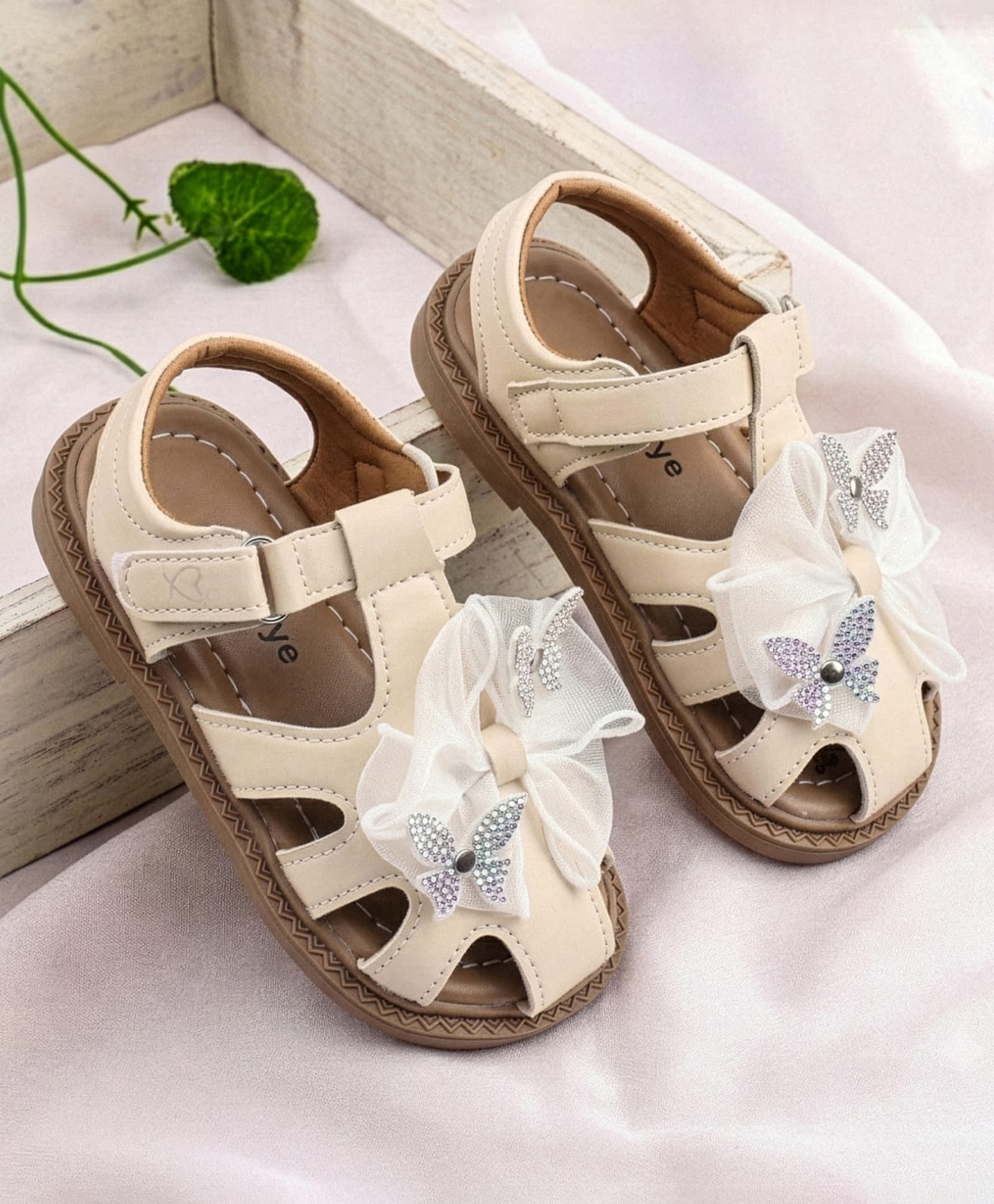 Babyoye Velcro Sandals With Bow Applique - Beige-picture-16