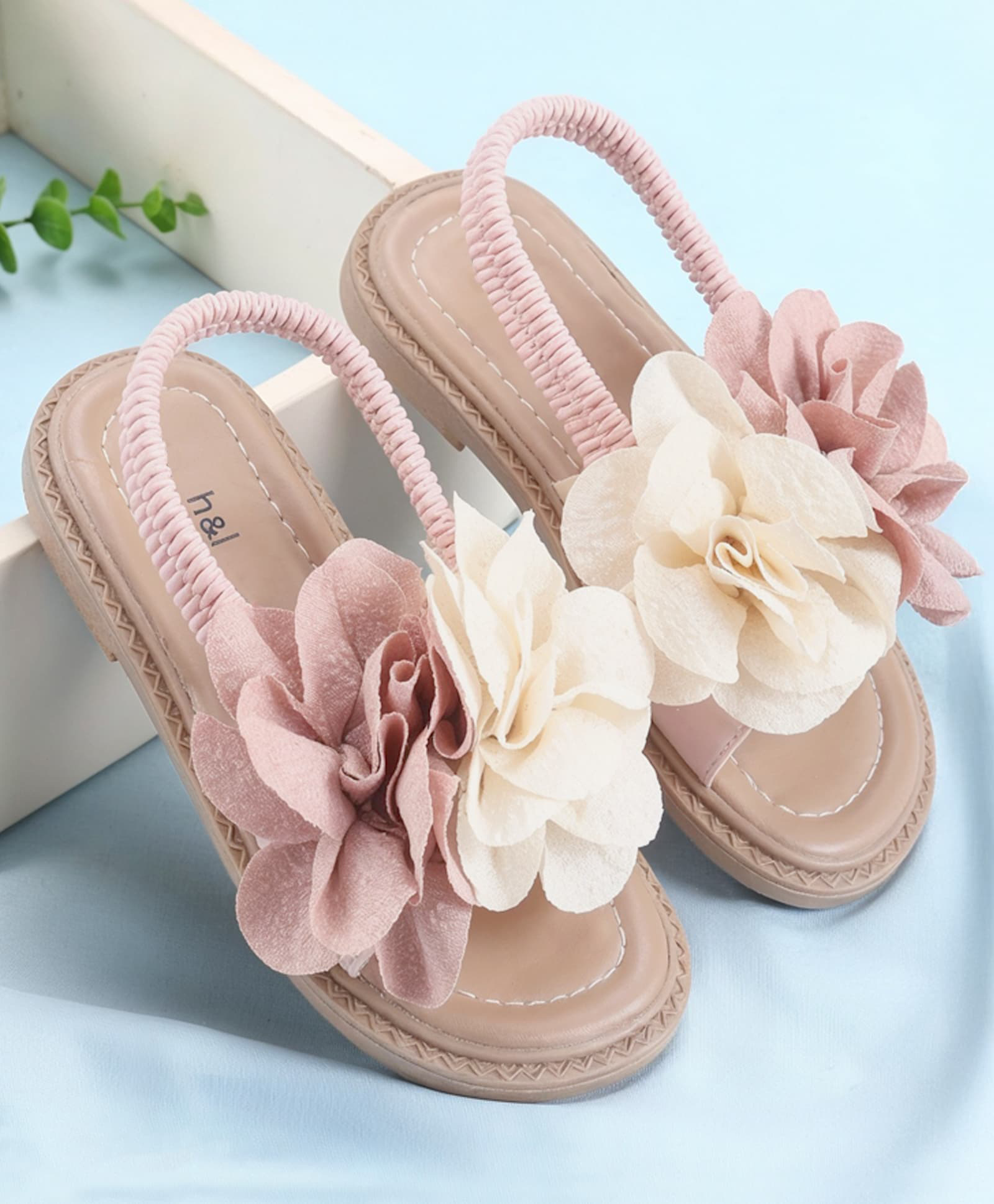 Babyoye Back Strap Sandals With Flower Applique - Fuchsia-picture-17