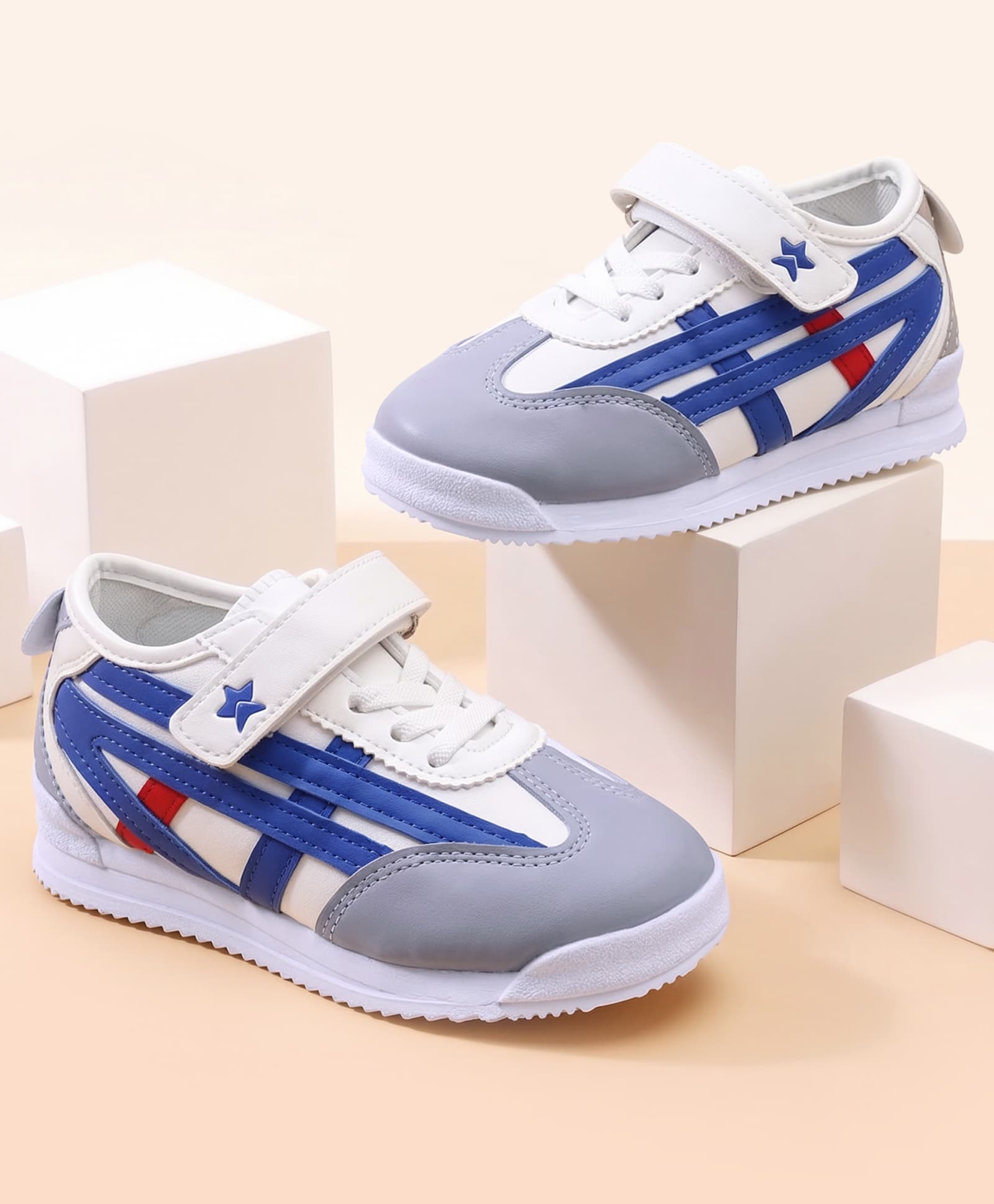 Cute Walk by Babyhug Velcro Closure Solid Sneakers - White-image-34