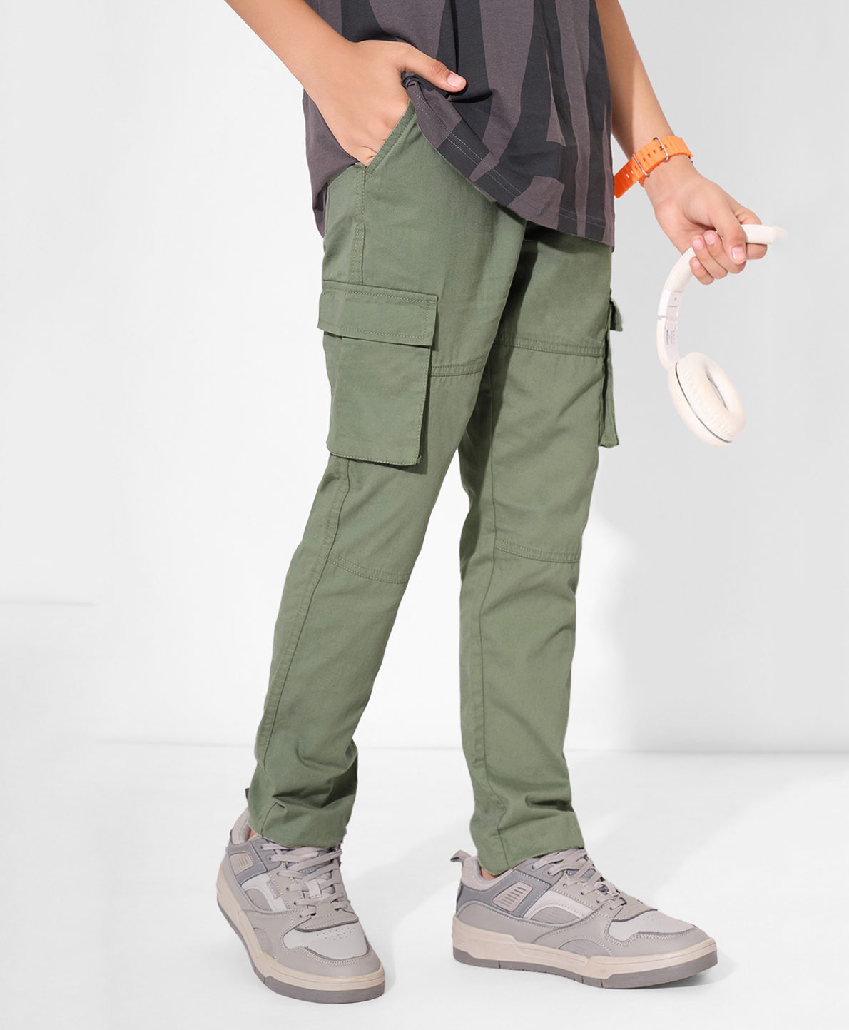 Pantaloons Junior Cotton Woven Solid Cargo Style Trousers - Olive Green-picture-26