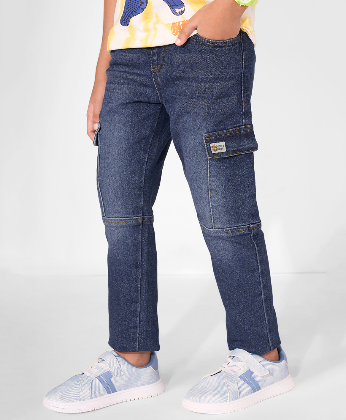 Pantaloons Junior Cotton Woven Mild Washed Pocket Detailed Jeans - Blue-picture-34