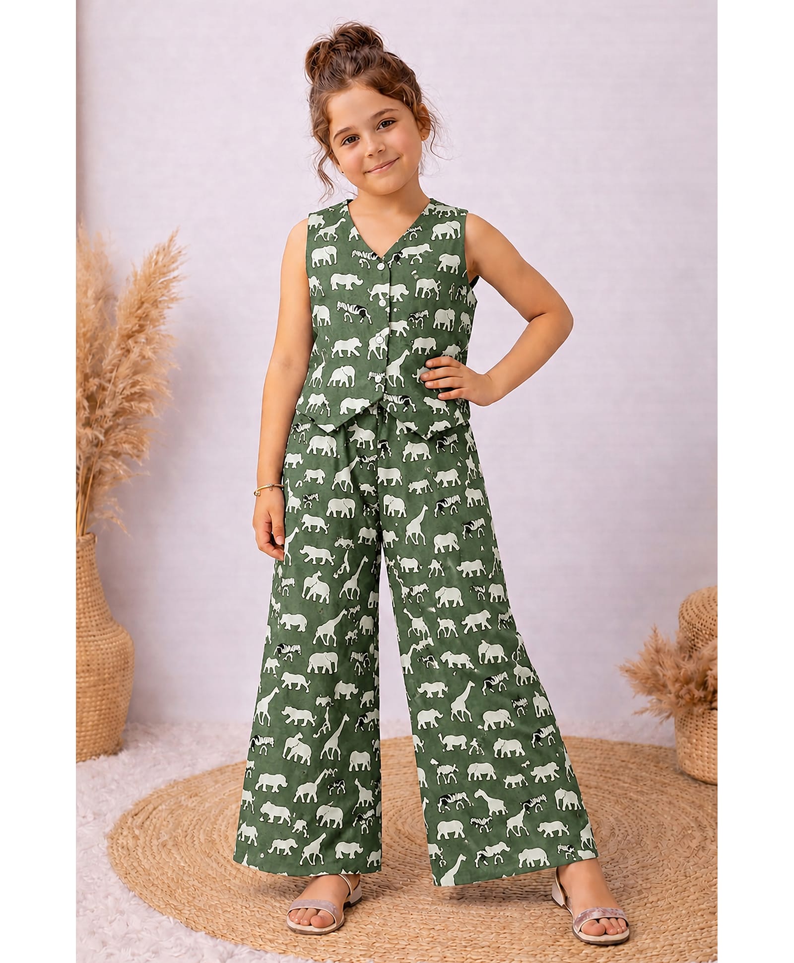 Fashion Dream Knit Half Sleeves Animals Printed Coordinating Top & Palazzo Set - Green-image-26