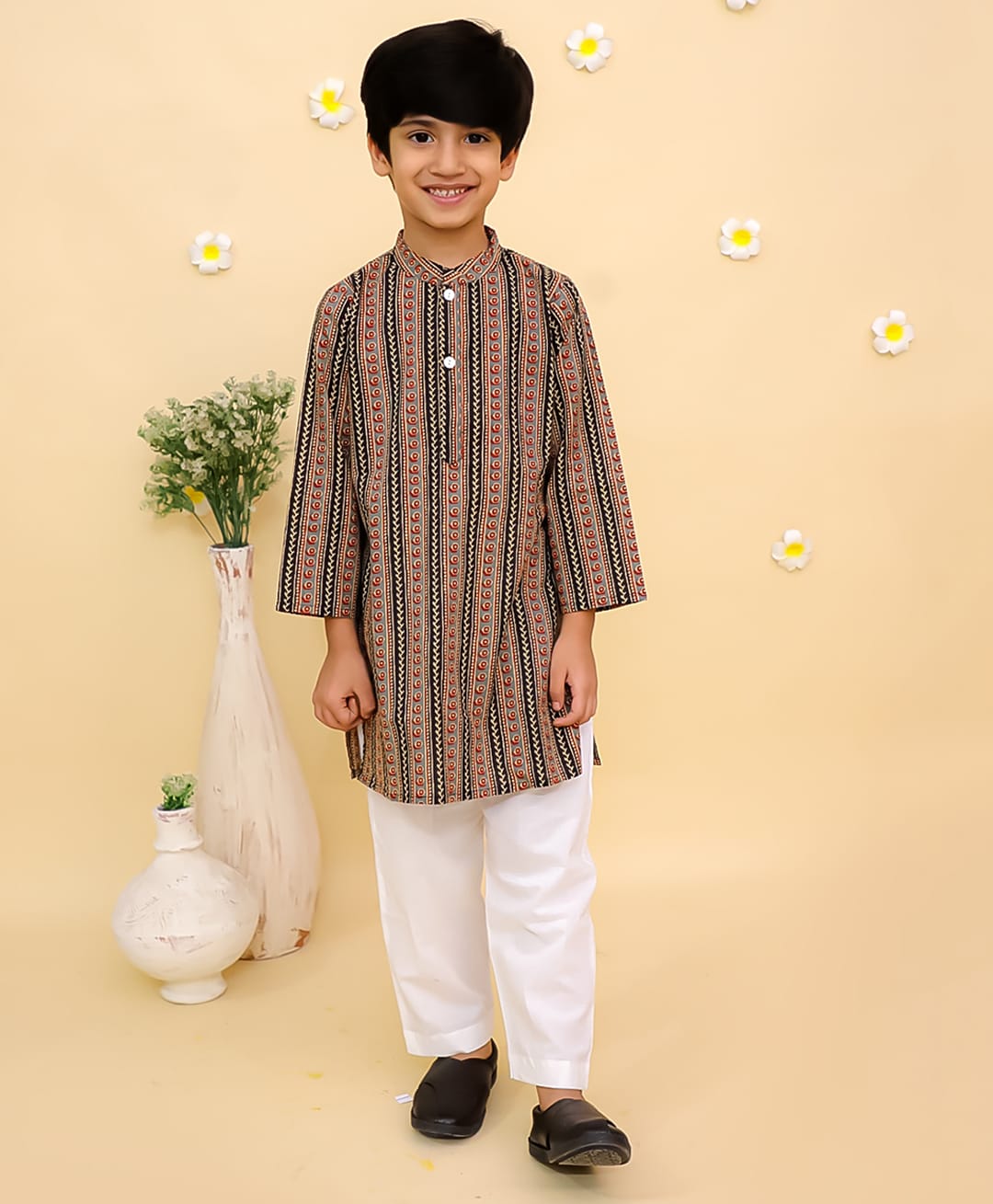 The Mom Store Cotton Woven Full Sleeves Abstract Printed Kurta & Pyjama Set - Black-image-9