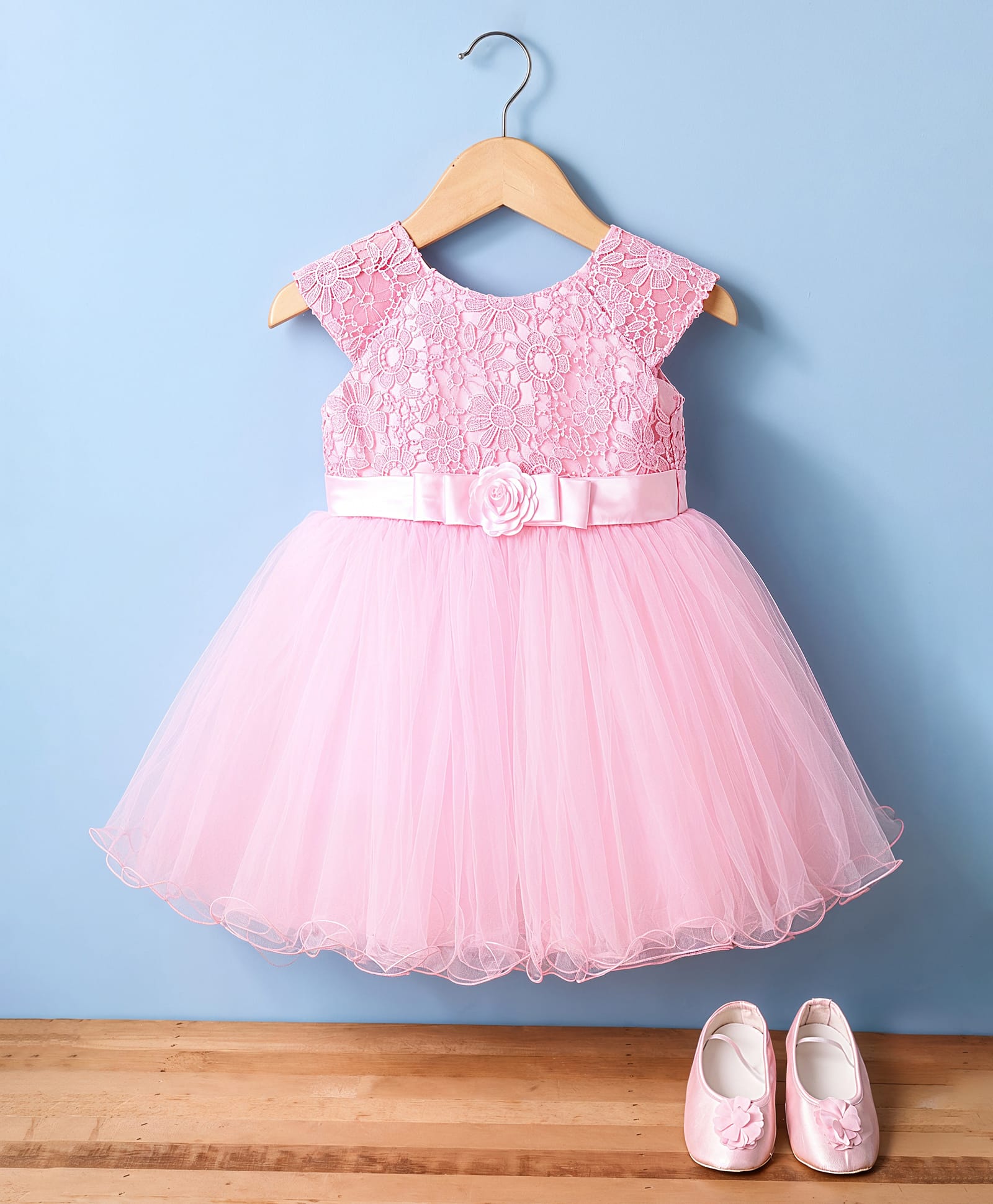 Blabber Sleeveless Ruffle & Floral Applique Detailed & Embroidered Knee Length Dress With Booties - Baby Pink-image-24