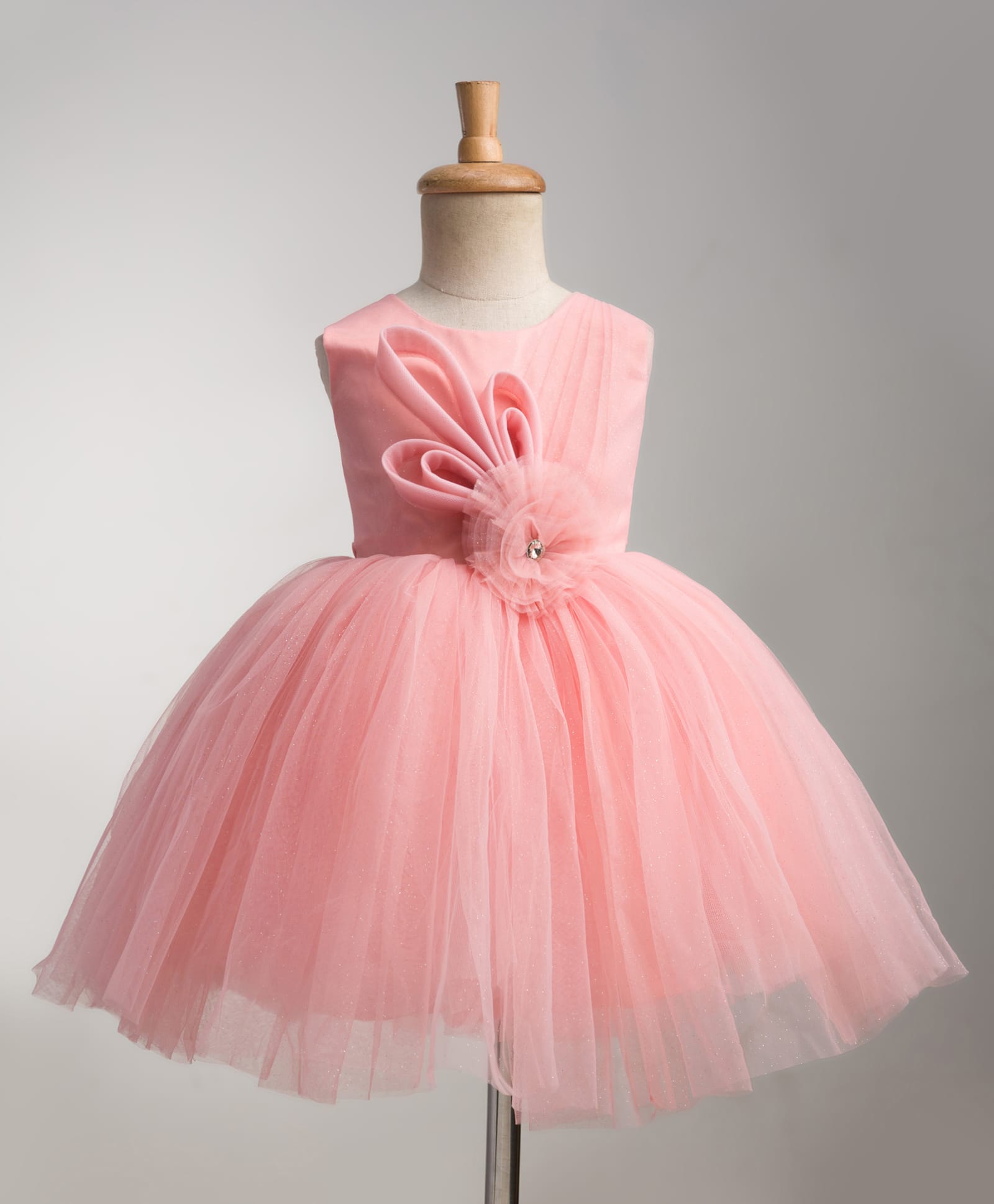 Blabber Sleeveless Stone Embellished Floral Applique Deailed Knee Length Dress - Peach-image-23