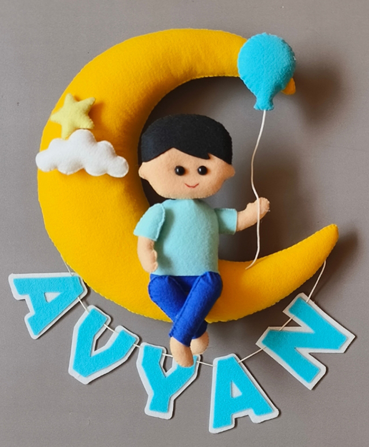 Kraft Affaires Personalized felt Boy on Moon Gift wall décor - Blue-image-4
