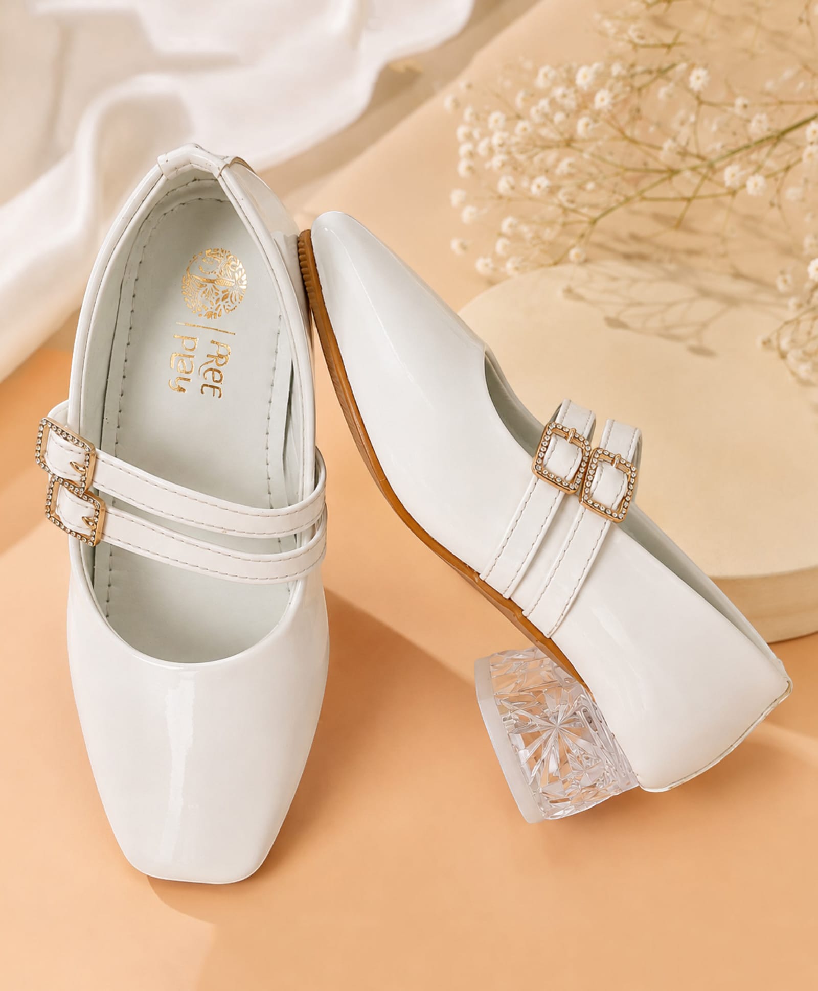 Freeplay Solid Buckle Closure Mary Jane Shoes - White-picture-15