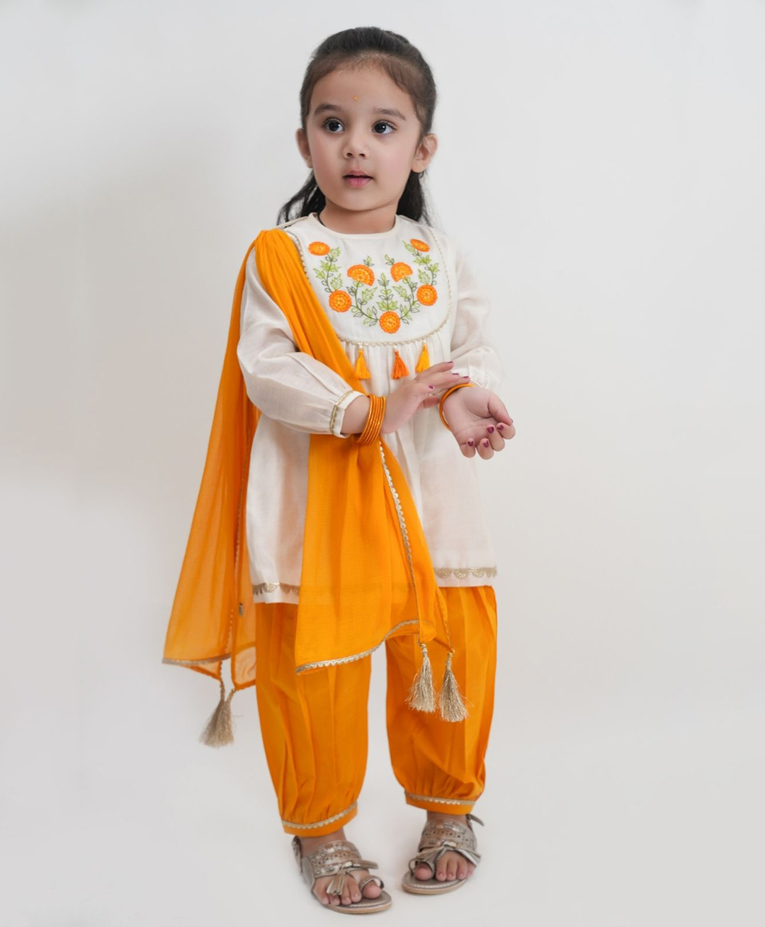 Tiber Taber 100% Cotton Woven Full Sleeves Gota Lace Embellished & Floral Embroidered Kurti Salwar Set - Cream-picture-28
