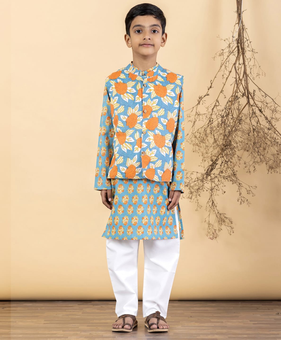 READIPRINT Pure Cotton Woven Full Sleeves Floral Printed Kurta & Pyjama With Jacket Set - Blue & Orange-image-24
