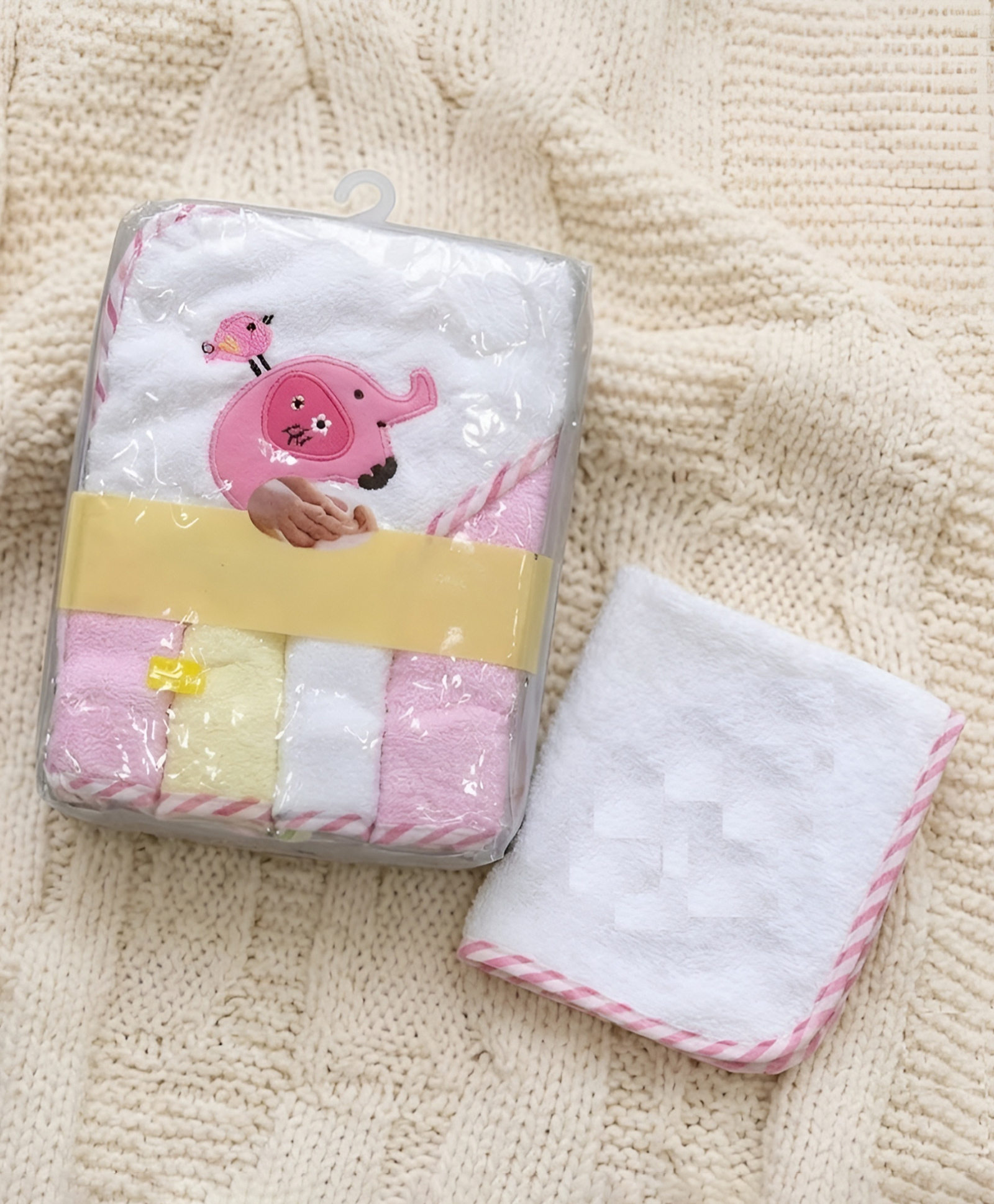 COZY VIBES Soft Hooded Towel With 4 Face Napkins | 100% Cotton Soft | Easy to Wrap Baby Completely with Hood - PACK OF 1 - COLOR MAY VARY-image-28