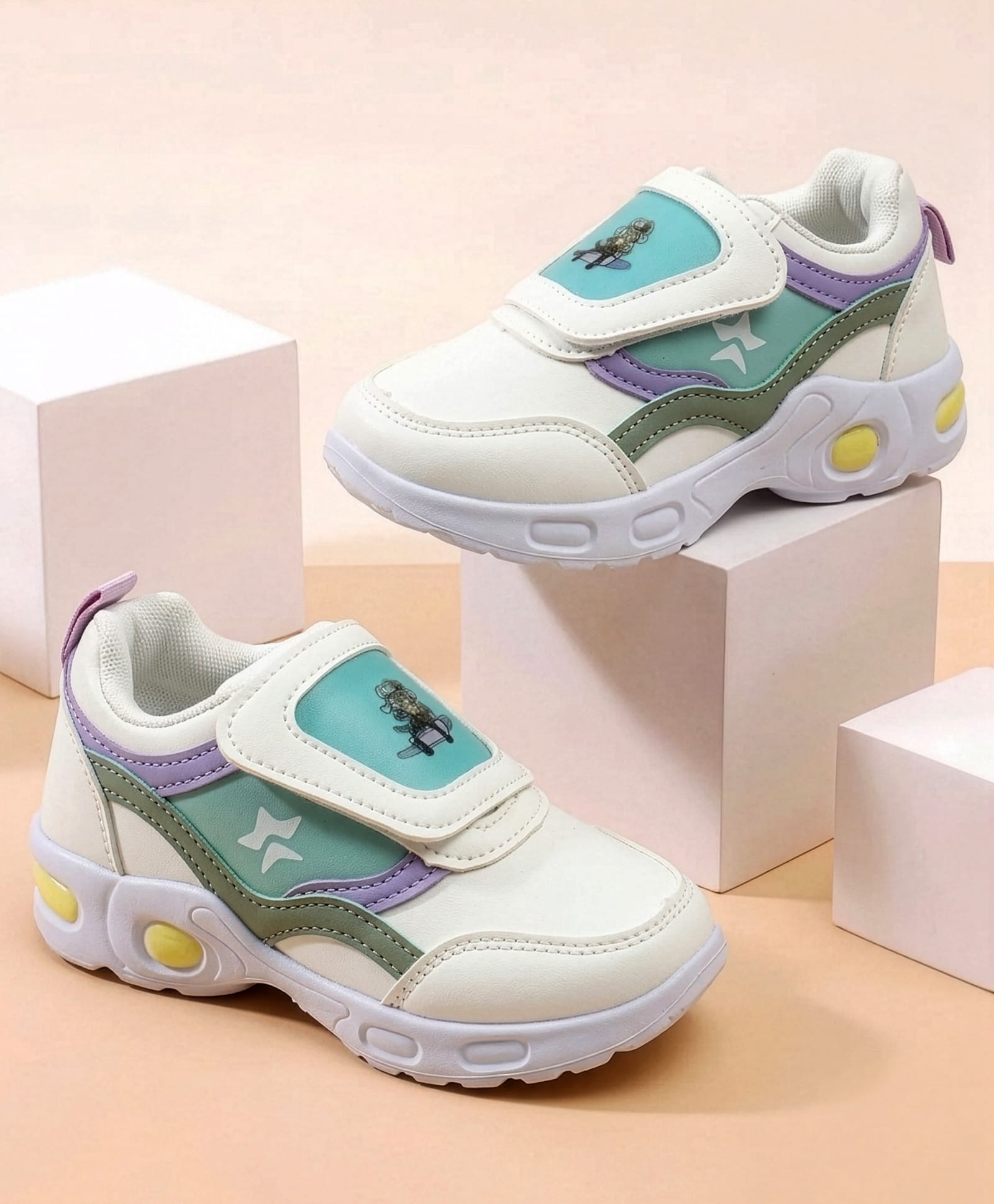 Cute Walk by Babyhug Velcro Printed Sneaker Shoes - Blue-picture-13