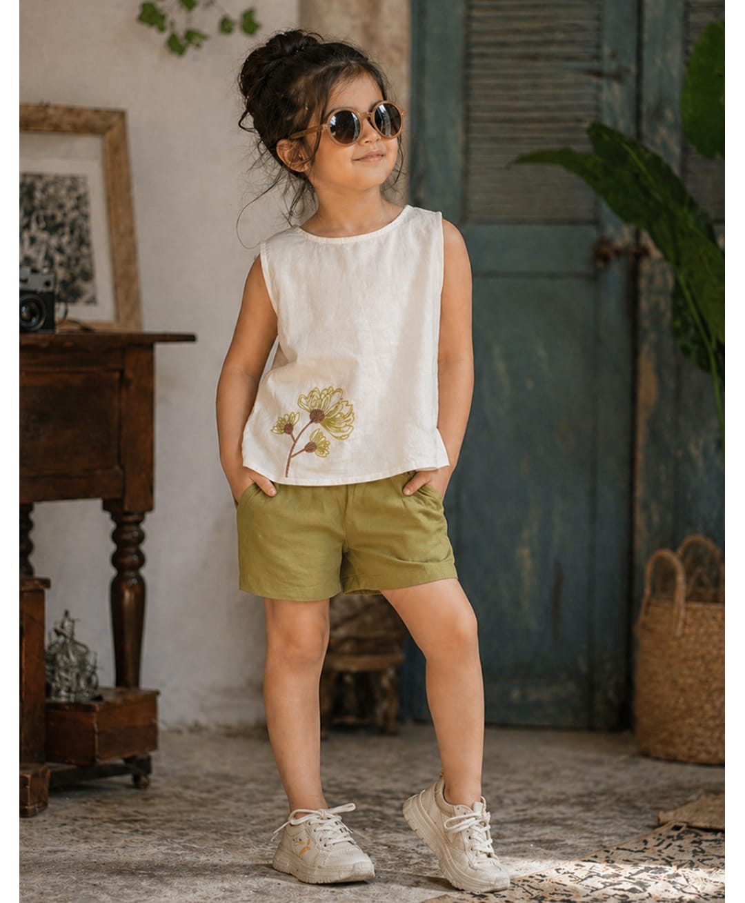 Superminis Cotton Woven Sleeveless Floral Embroidered Top & Shorts Set - Off White-picture-21