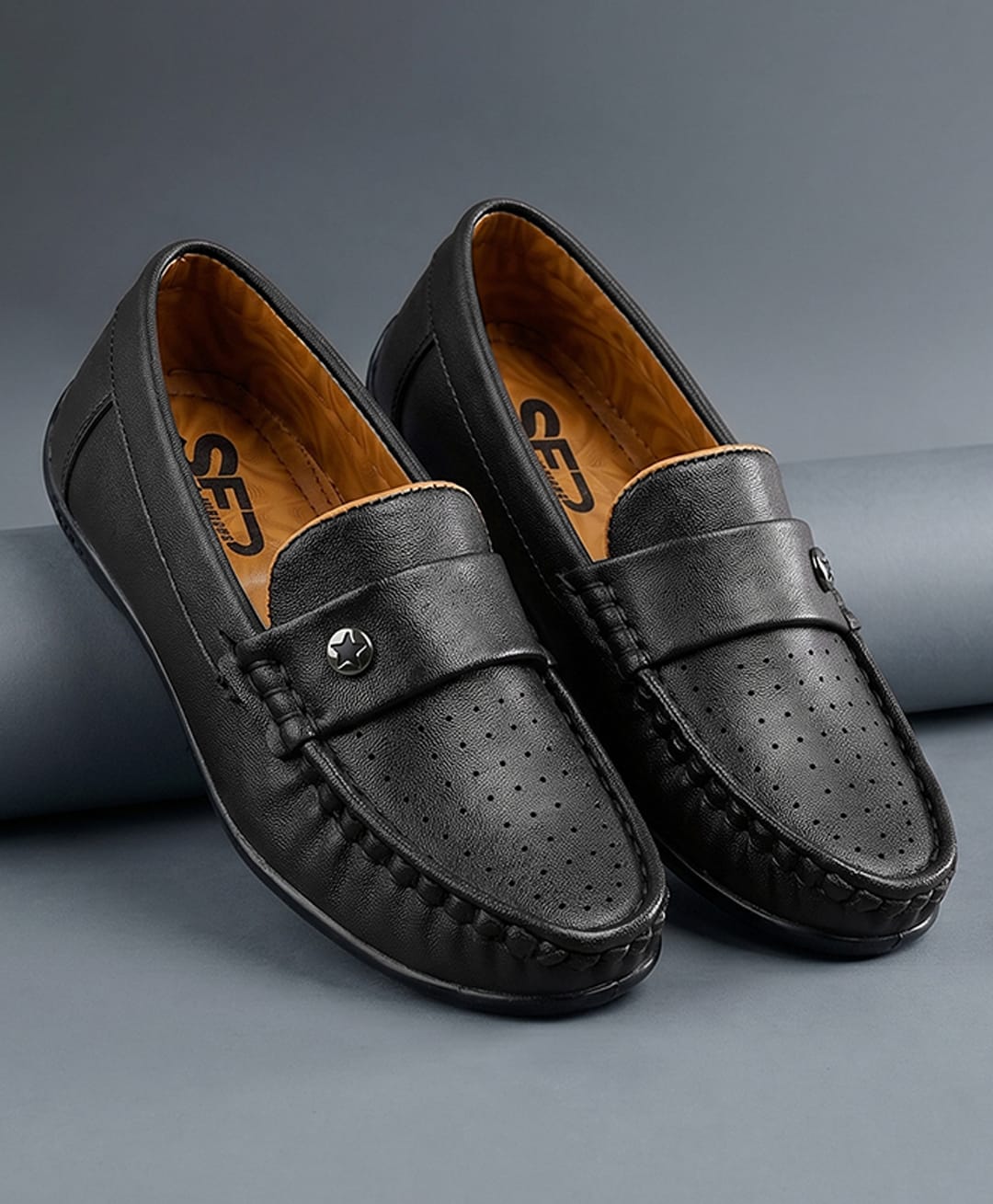 SHOES FOR JUNIORS Star Applique Detailed Formal Slip On Loafers - Black-picture-18