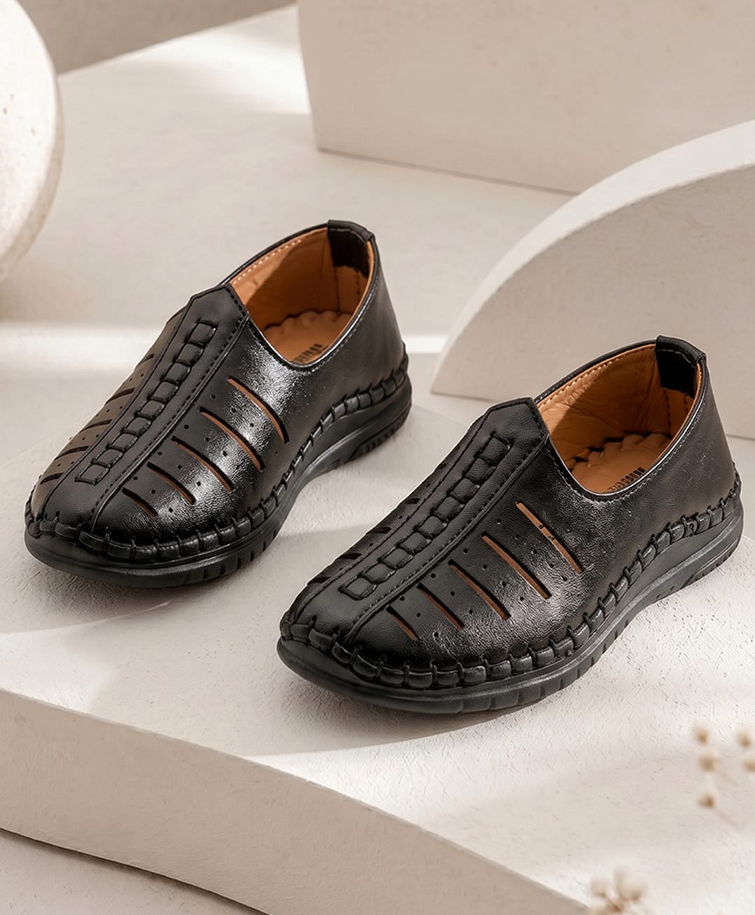 SHOES FOR JUNIORS Thread Work Detailed Slip On Mojaris - Black-image-47