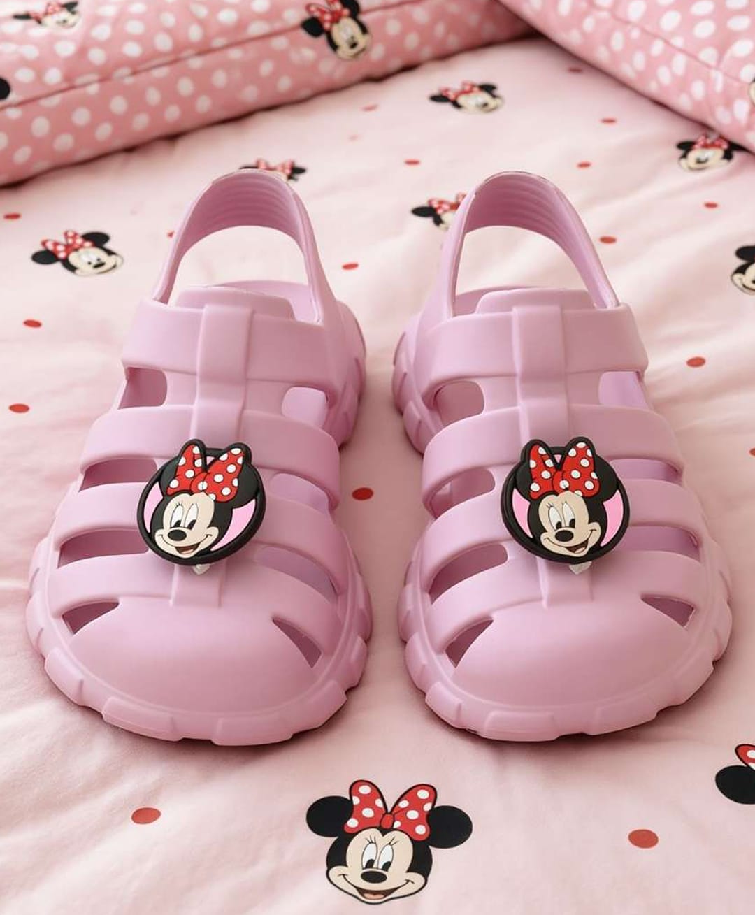 Yellow Bee Disney Featuring Minnie Mouse Applique Detailed Back Strap Closure Sandals - Pink-picture-28