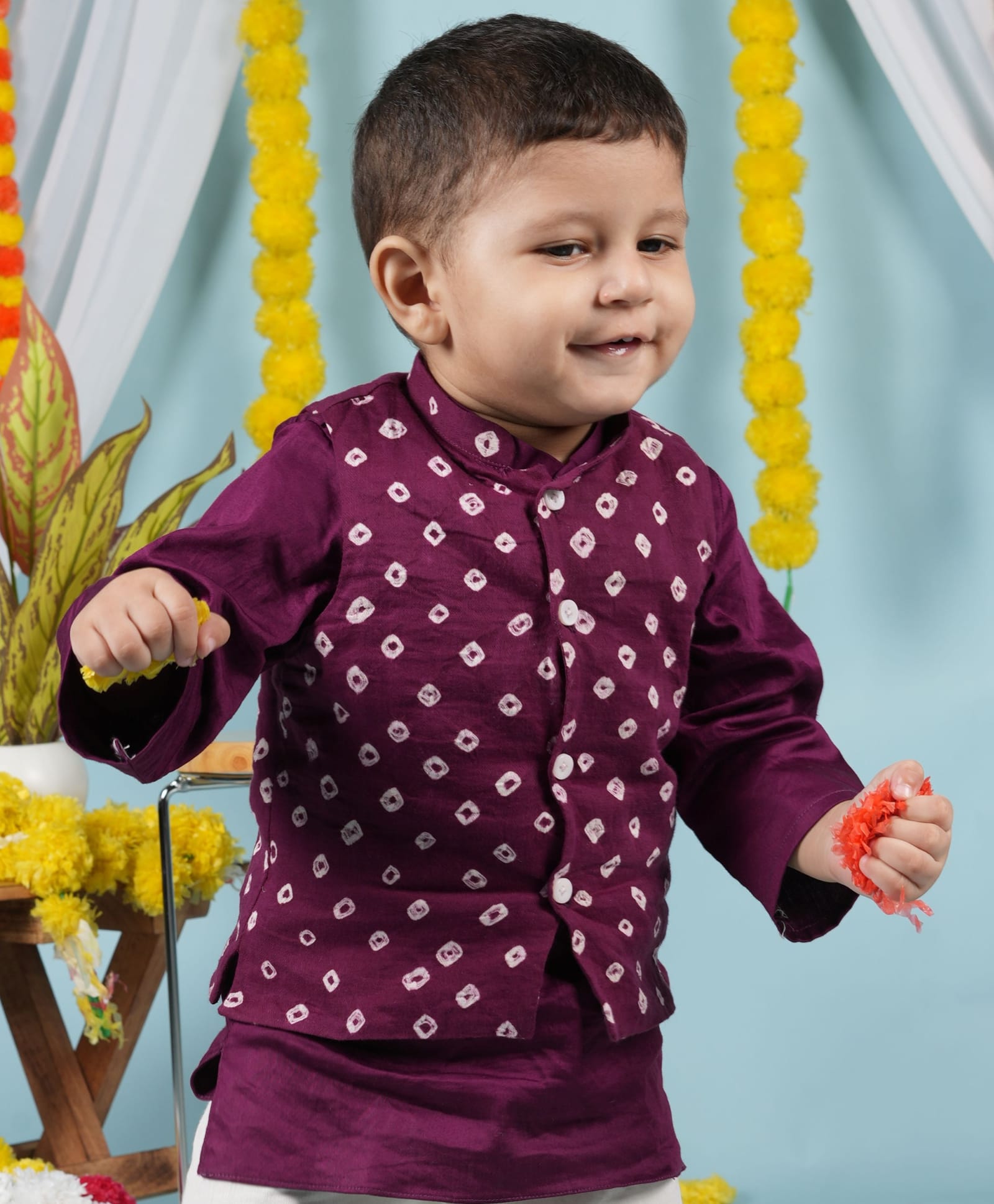 Cuddly cubs Cotton Woven Sleeveless Abstract Printed Jacket - Plum-image-49