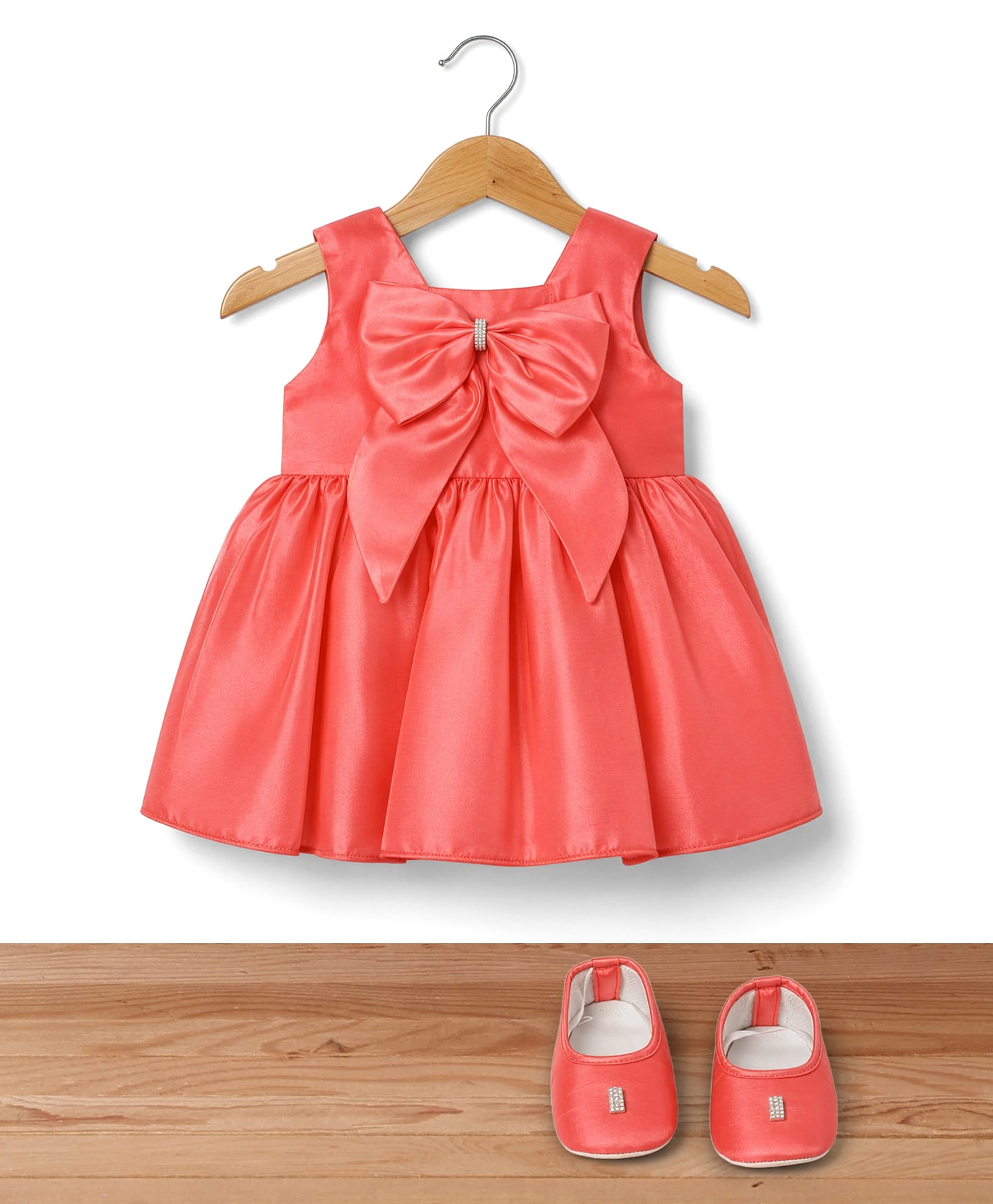 Blabber Sleeveless Stone Embellished Bow Applique Detailed Knee Length Dress With Booties - Coral-image-25
