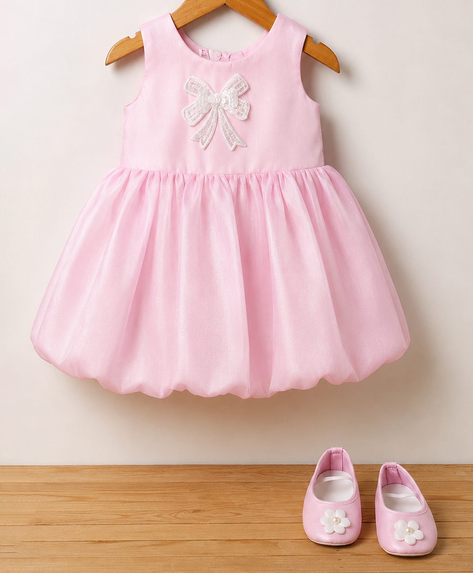 Blabber Sleeveless Sequins Embellished Bow Applique Detailed Knee Length Balloon Dress With Booties - Baby Pink-image-32