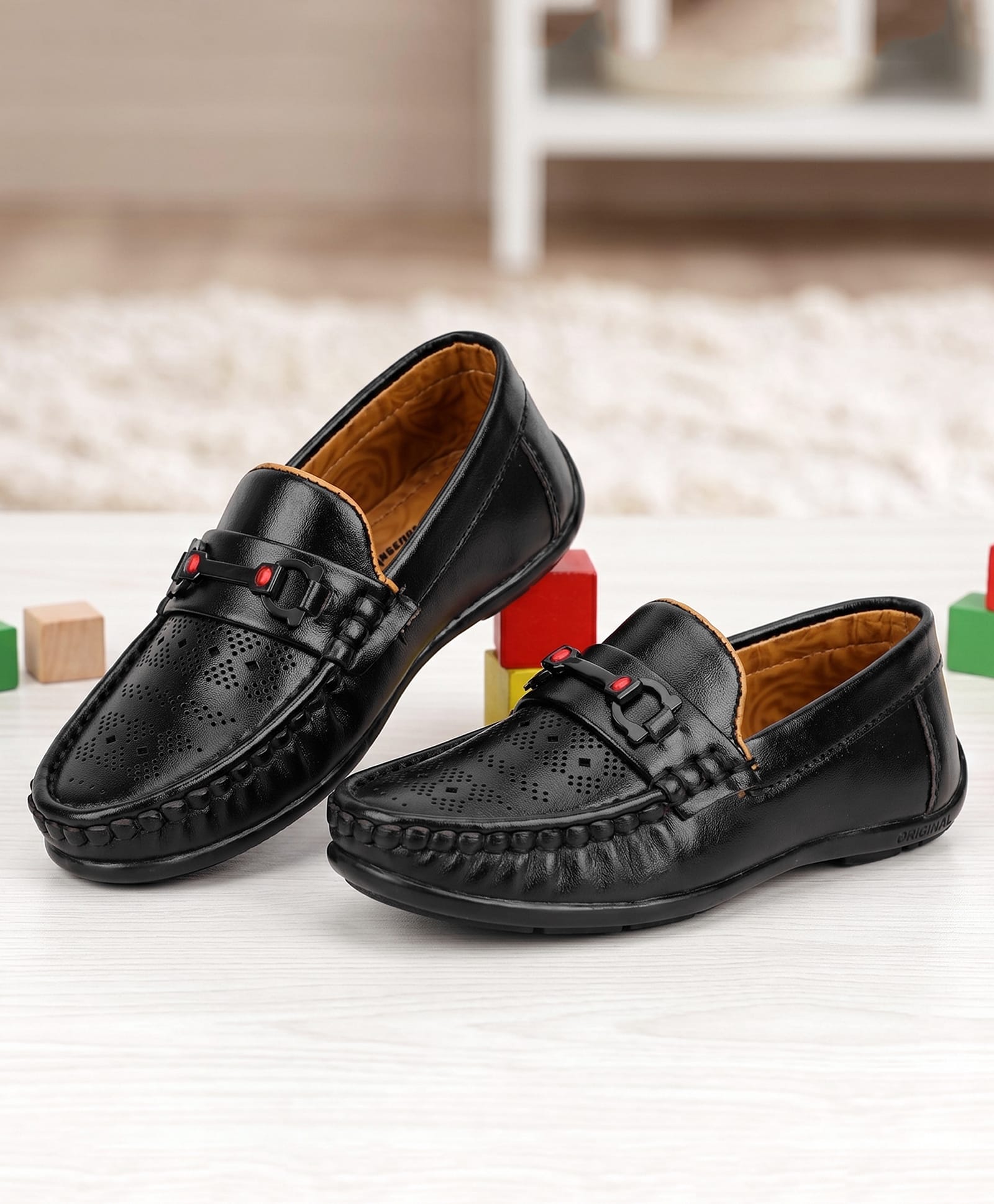 SHOES FOR JUNIORS Abstract Applique Detailed & Designed Slip On Loafers - Black-image-7
