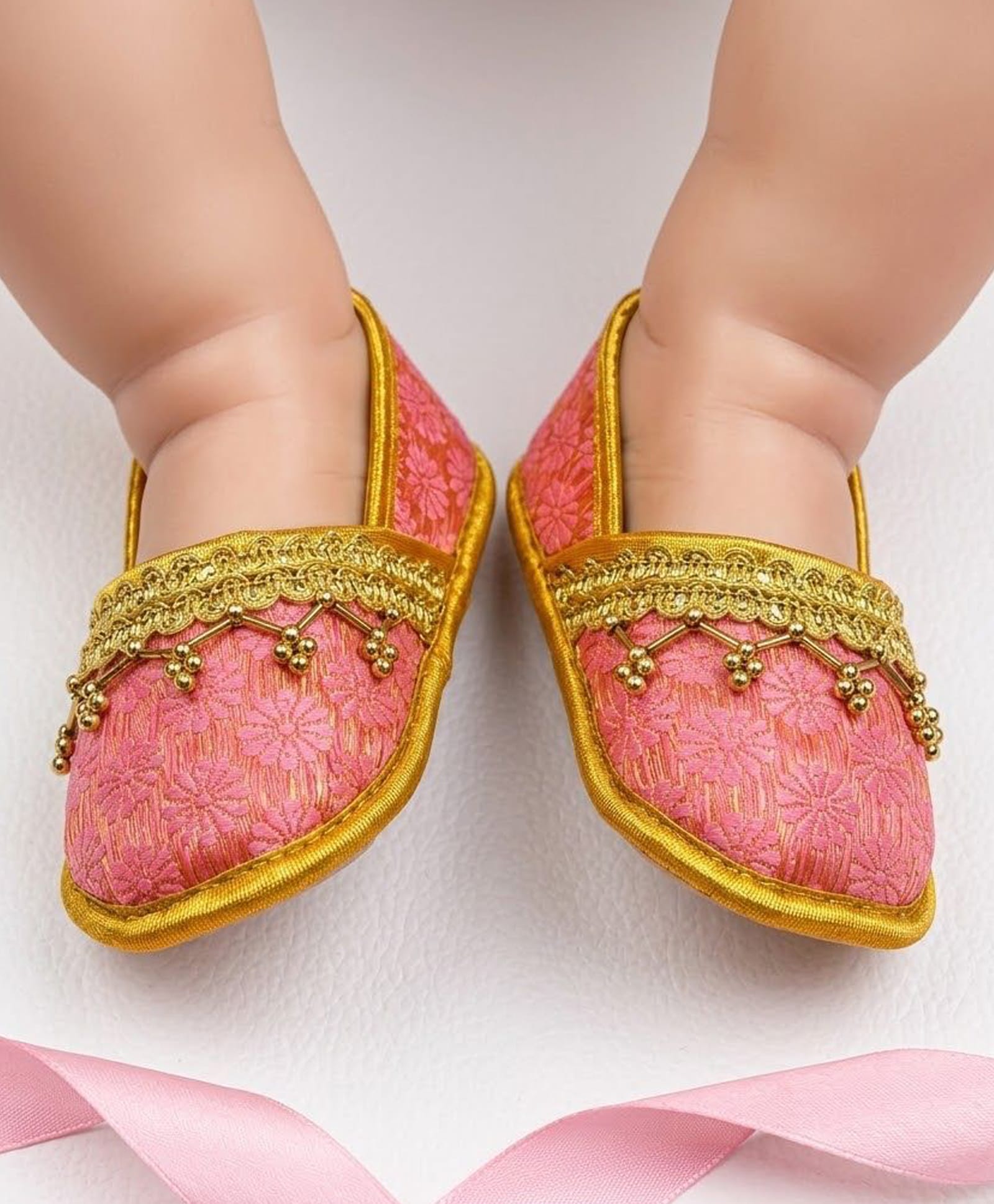 Daizy Mojari Embellished With Lace And Beads - Peach-picture-16