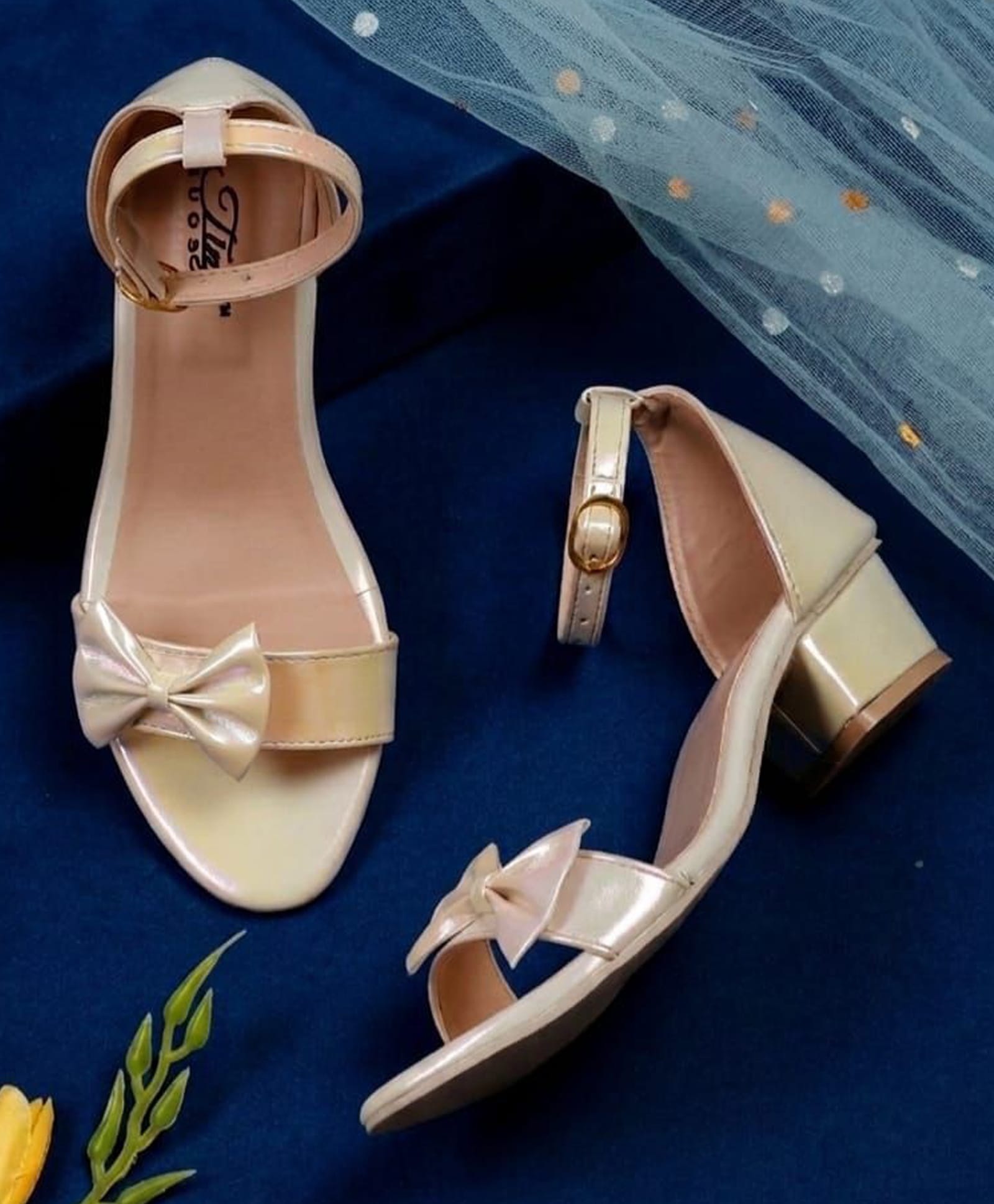Tiny Bugs Bow Applique Detailed Buckle Closure Heel Sandals - Gold-image-39