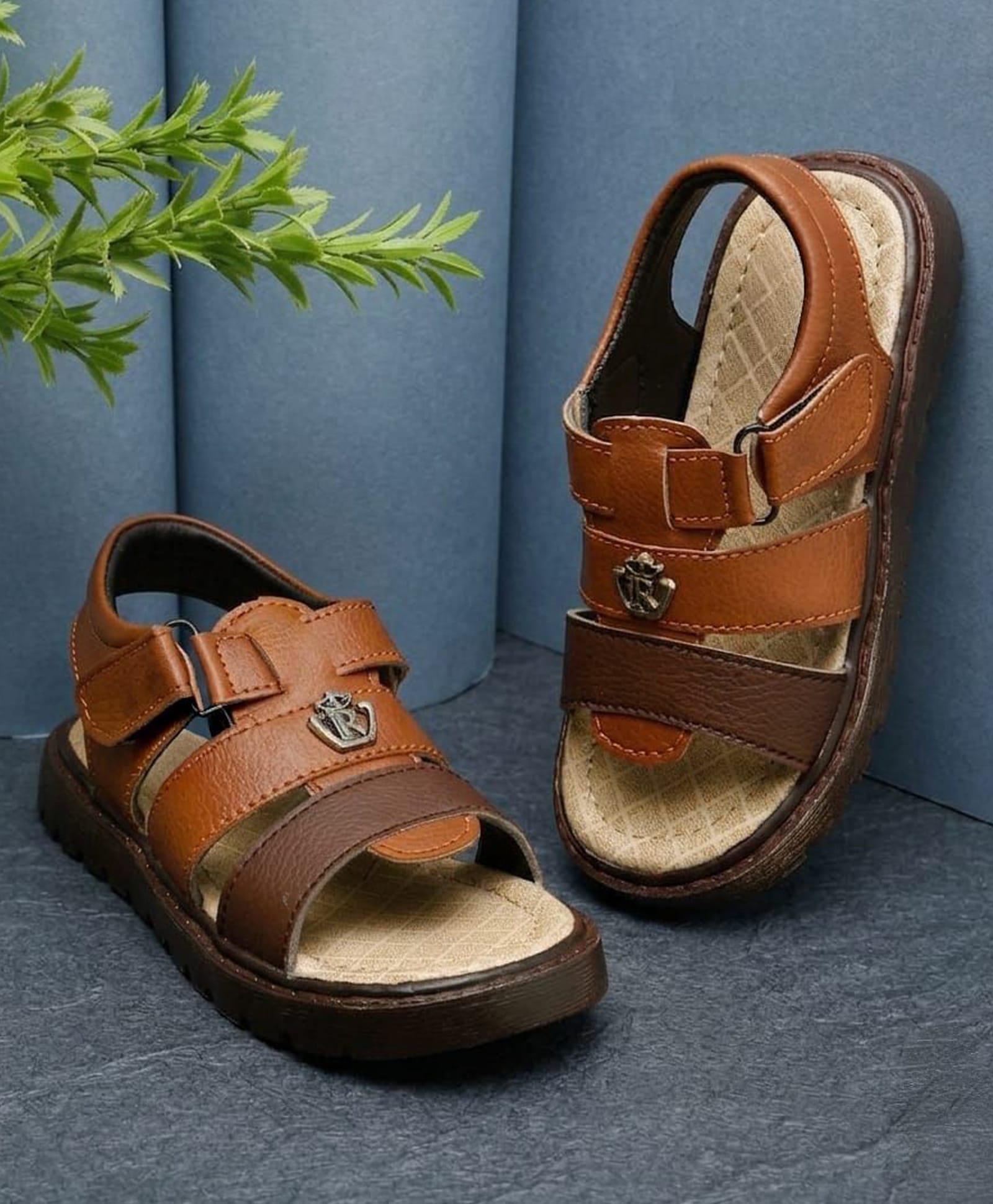 Tiny Bugs R Initials Applique Detailed Velcro Sandals - Tan-picture-14