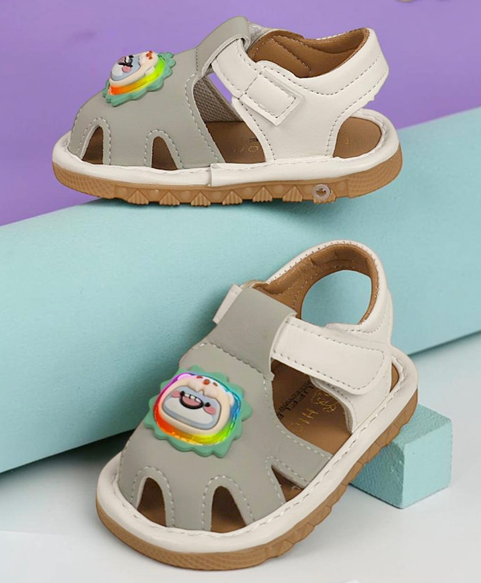 TRUFFLE COLLECTION Animal Applique Detailed Velcro Closure Musical & LED Sandals - Grey-picture-18