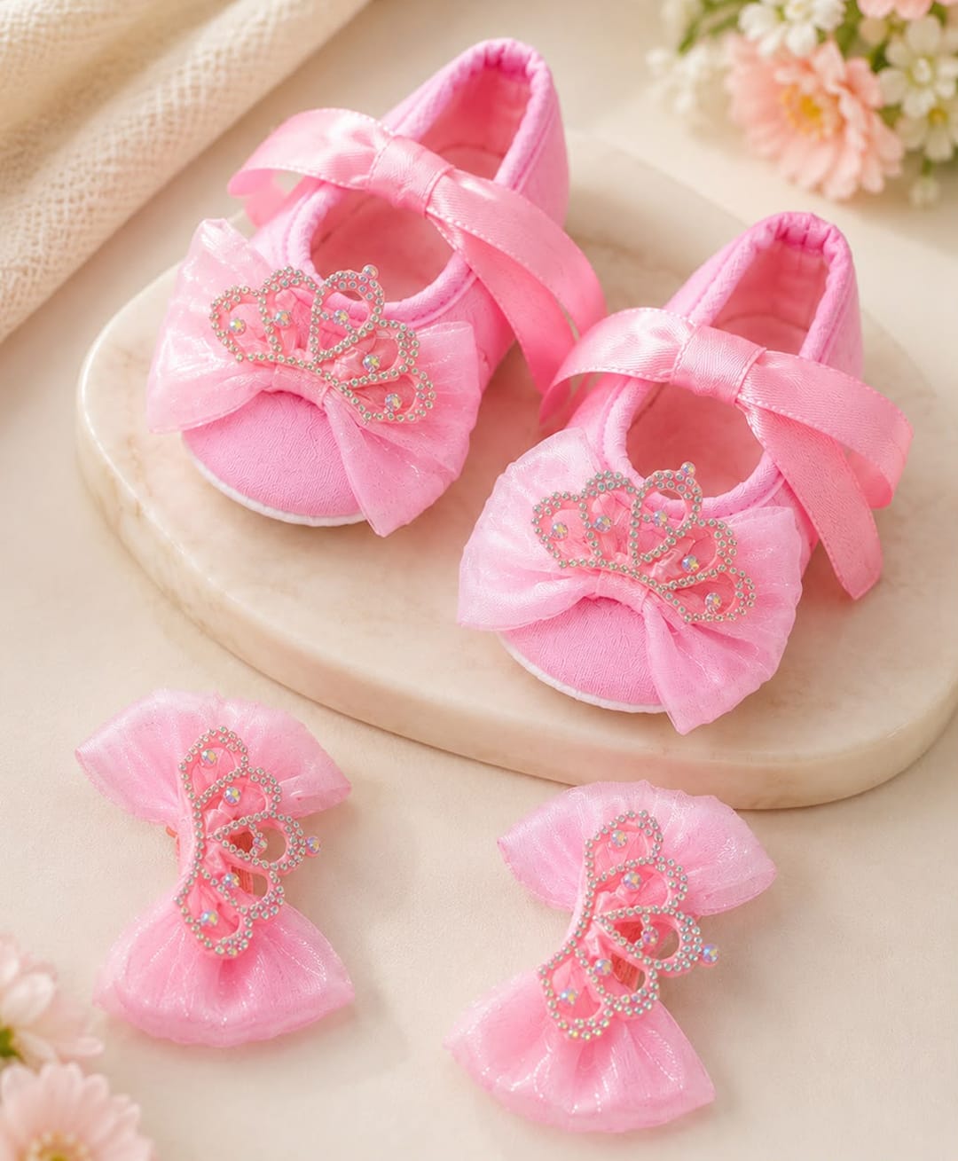Daizy Stones Embellished Crown & Bow Applique Detailed Booties With Hair Clips - Baby Pink-image-4