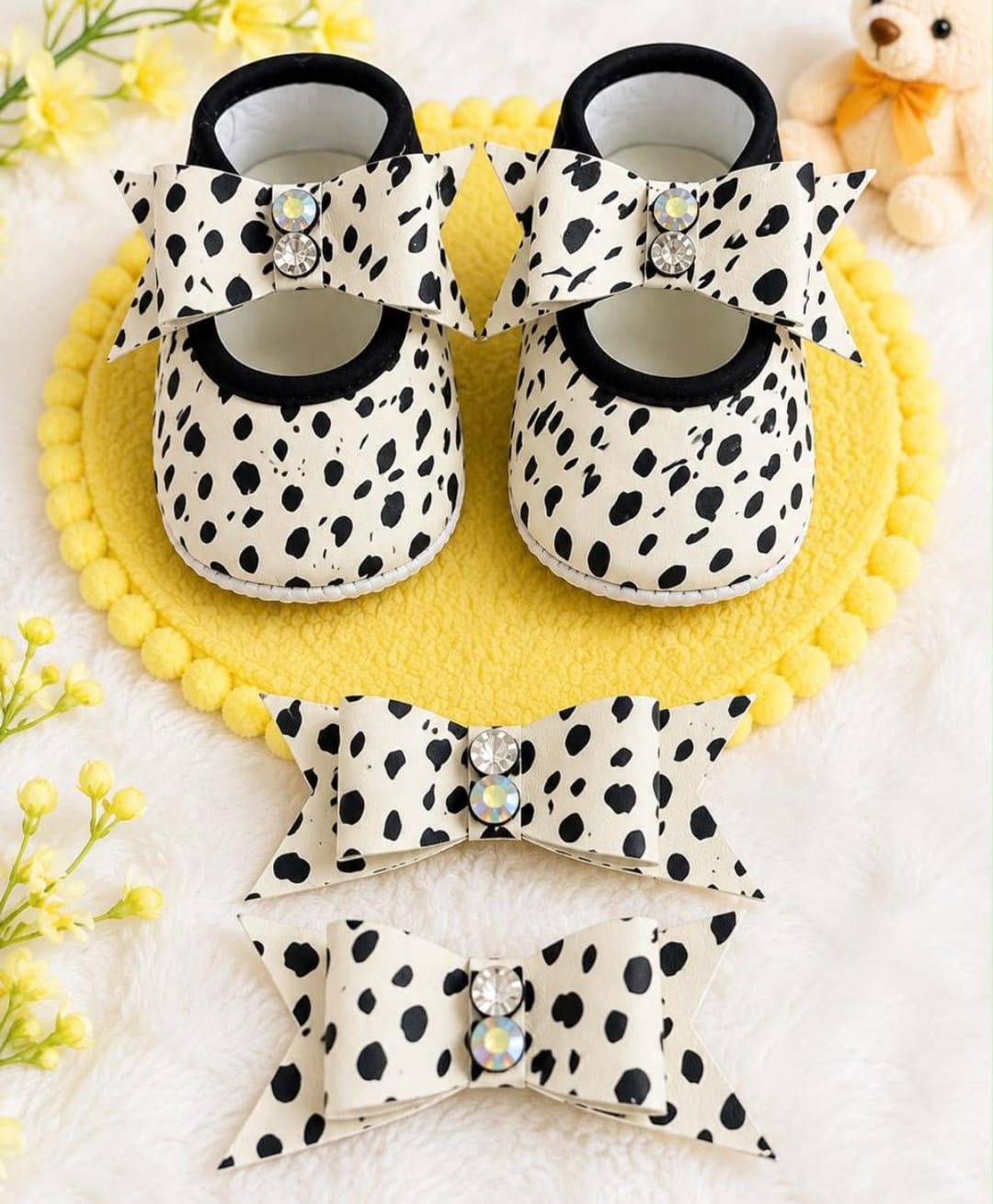 Daizy Abstract Designed Stones Embellished Bow Applique Detailed Booties With Hair Clips - White-image-41