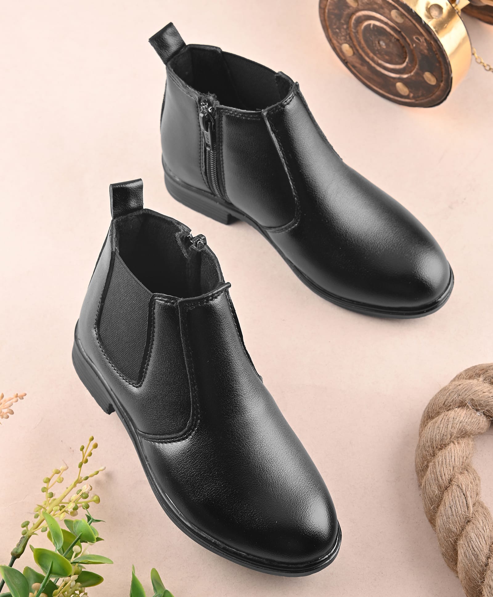 Steprite Solid Zipper Closure Chelsea Boots - Black-picture-17