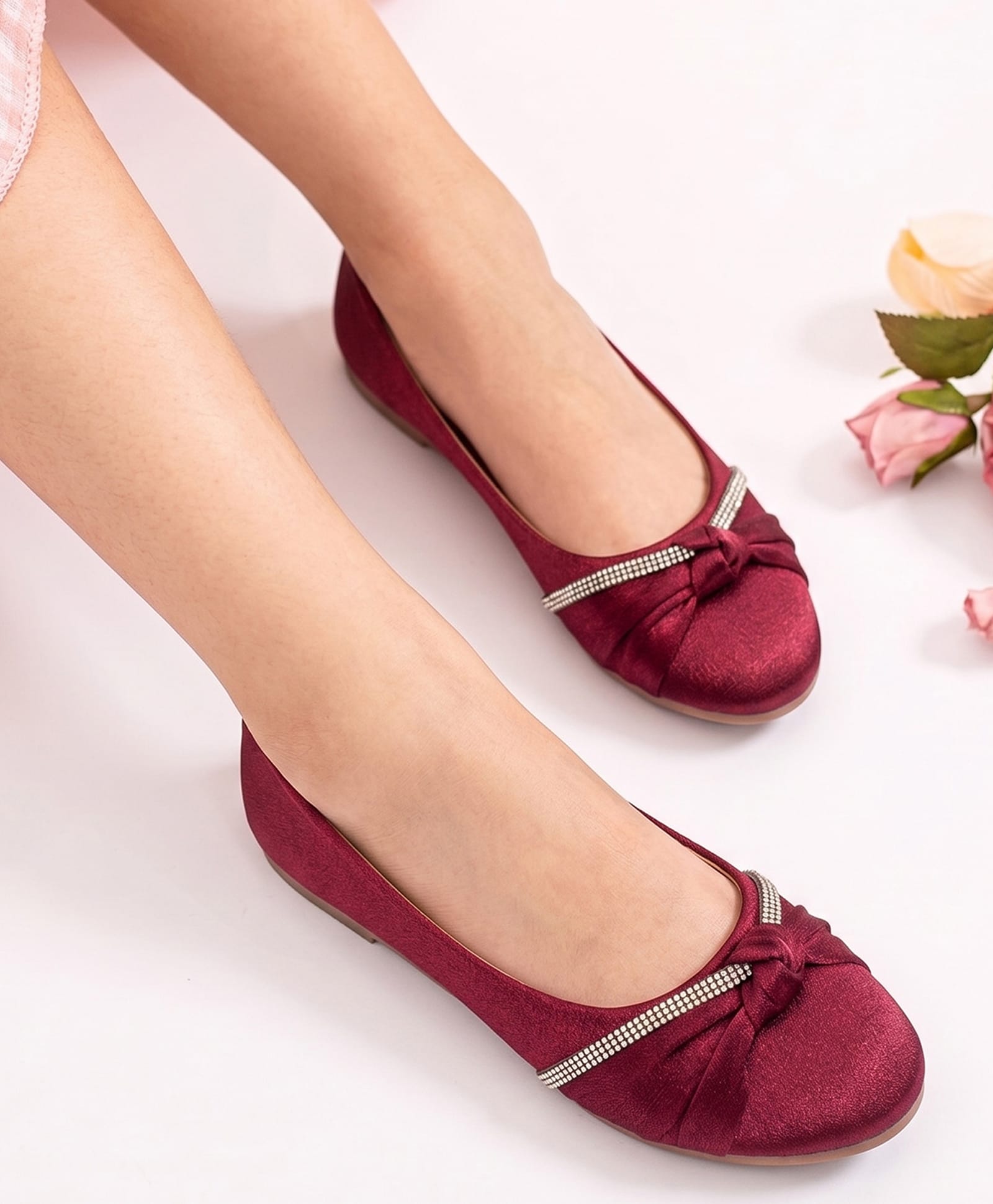 Toothless Stone Embellished Knot Detailed Slip On Ballerinas - Red-picture-31