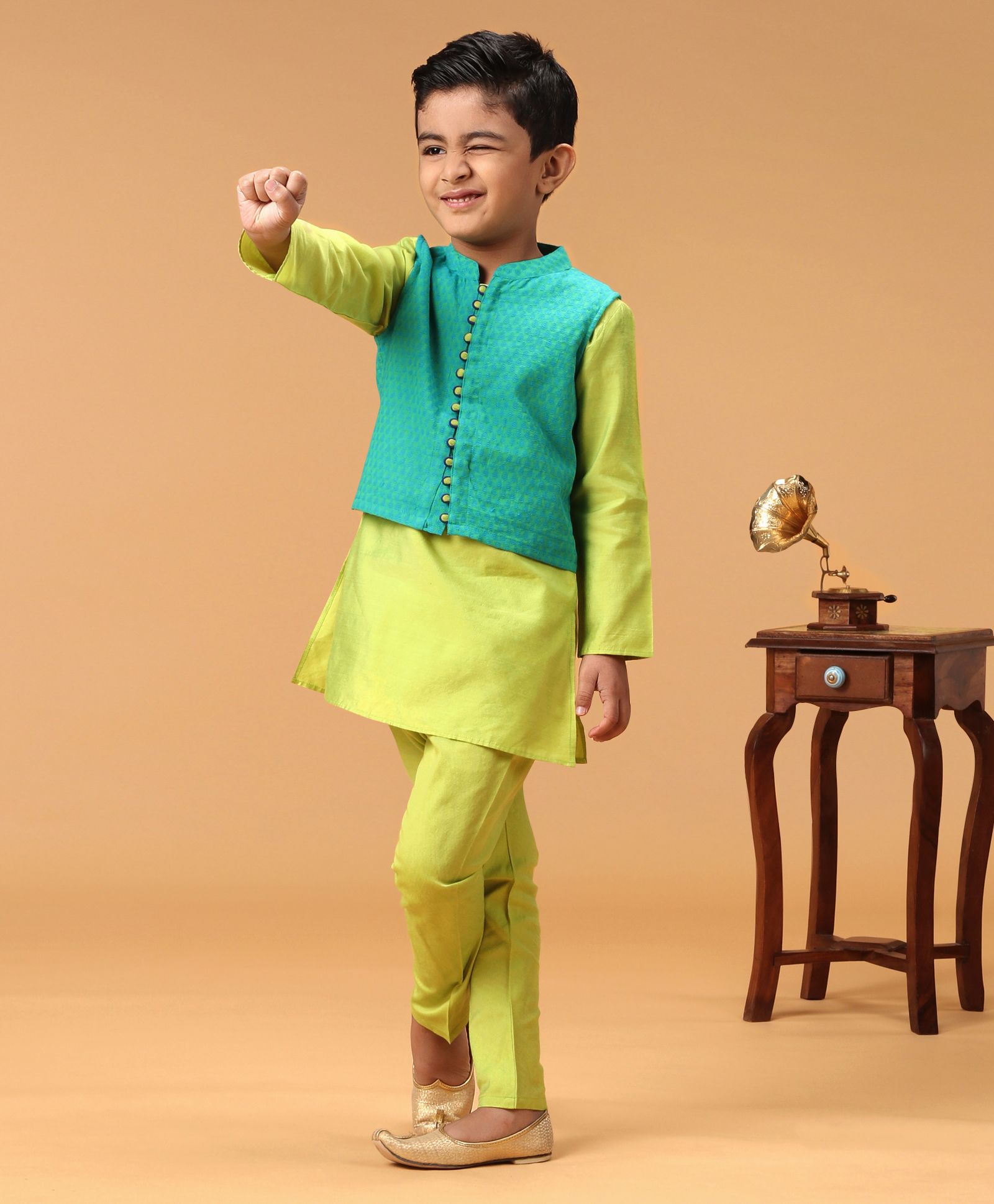 Twisha Full Sleeves Kurta & Pyjama Set With Sleeveless Butta Work Jacket - Green-picture-21