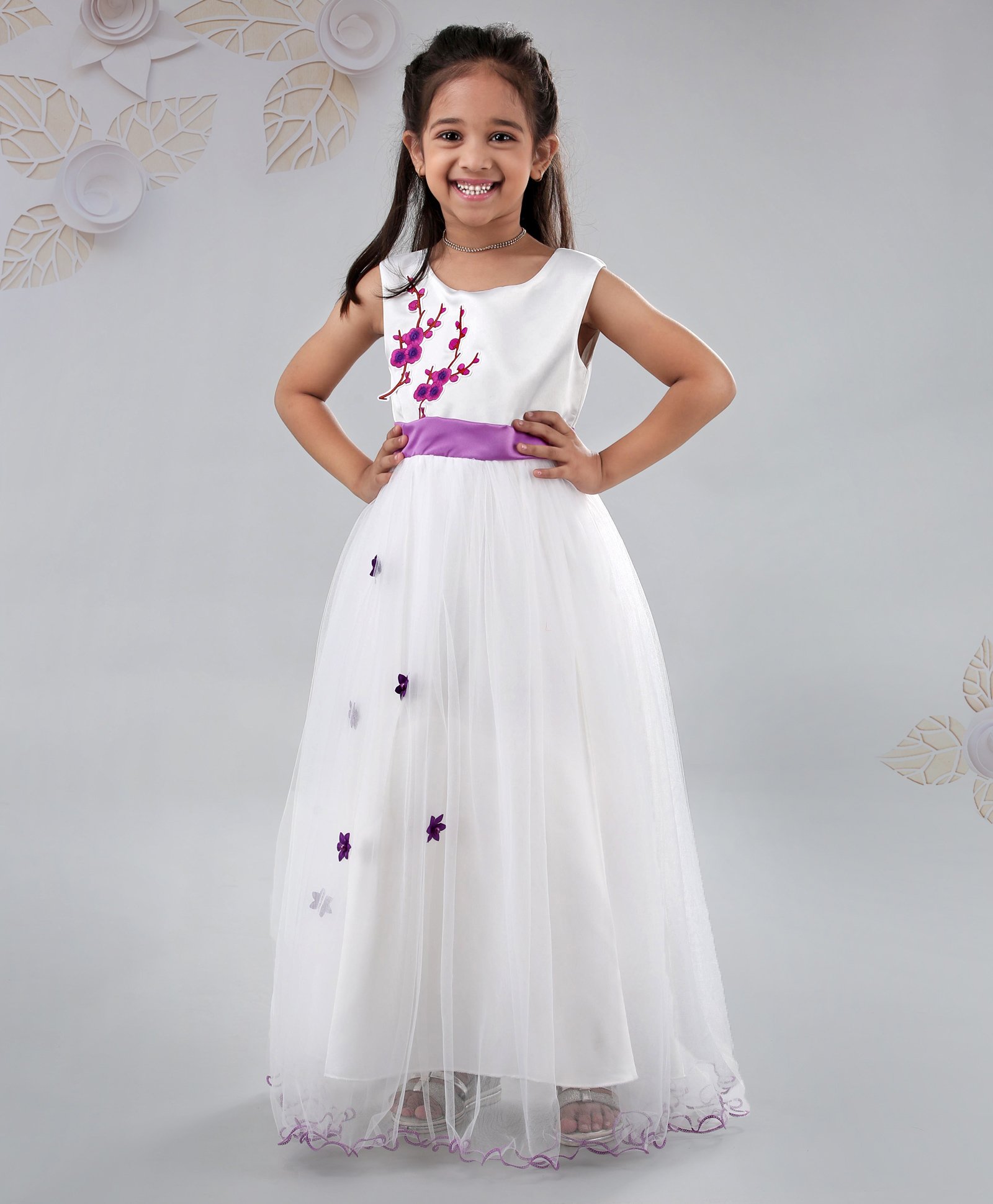 Mark & Mia Sleeveless Gown Floral Embroidery - White-image-44