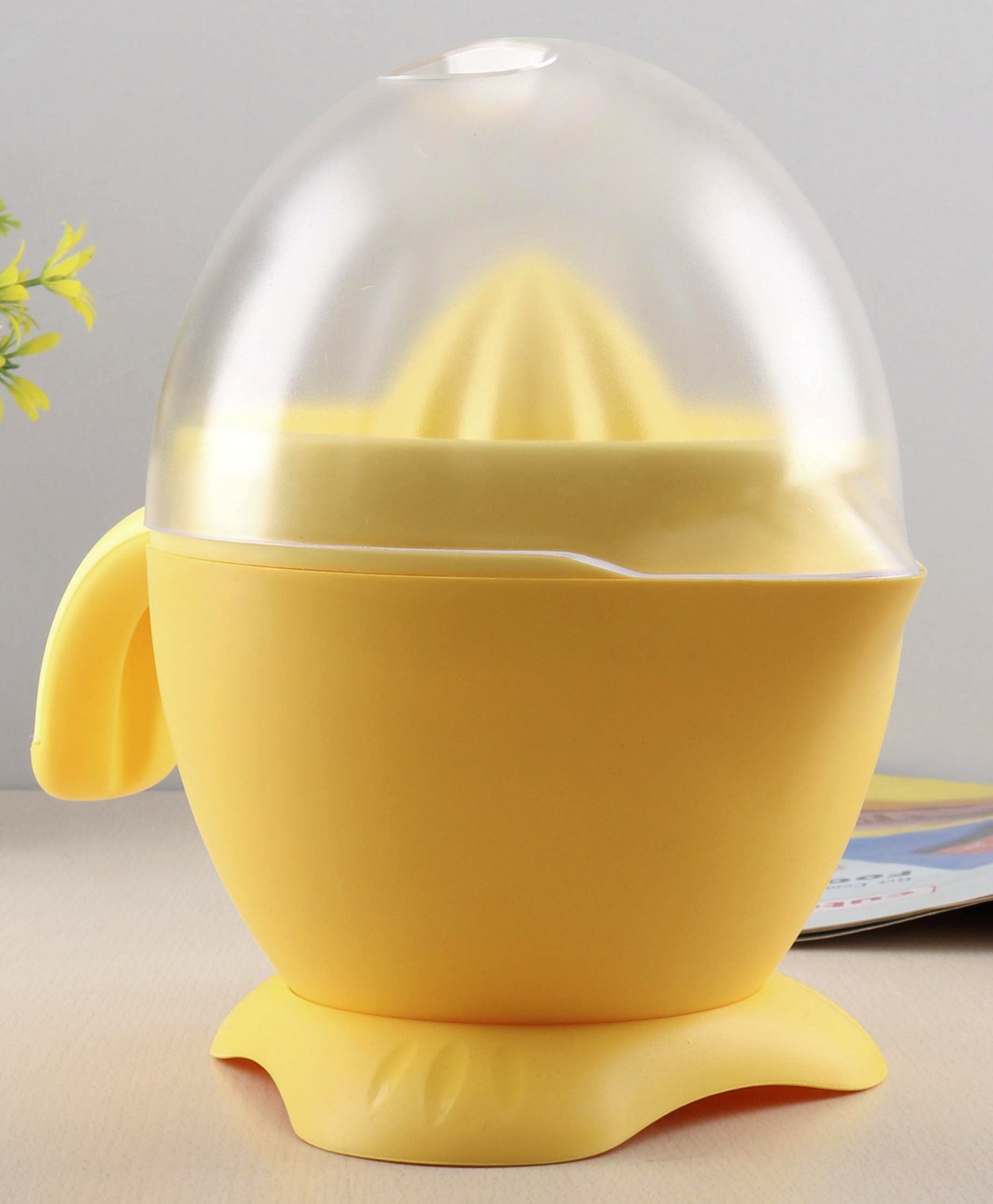 Egg Shaped Juicer - Yellow